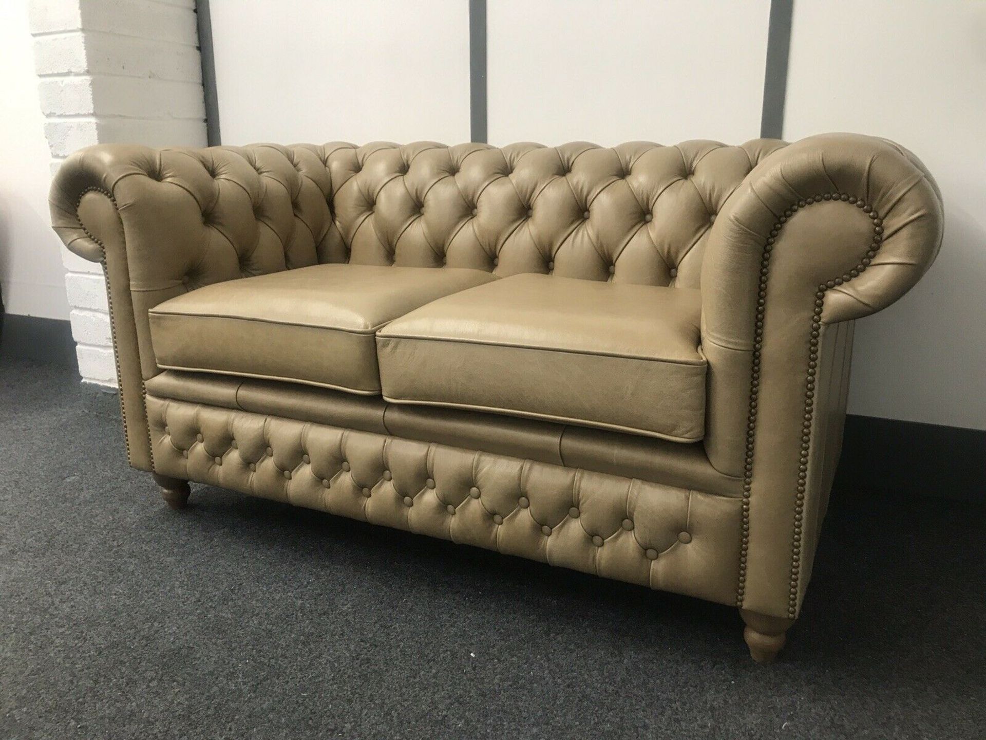 Charlton 2 Seater Leather Chesterfield Sand Aniline Leather A Traditional Classic Sofa That Will - Image 2 of 2