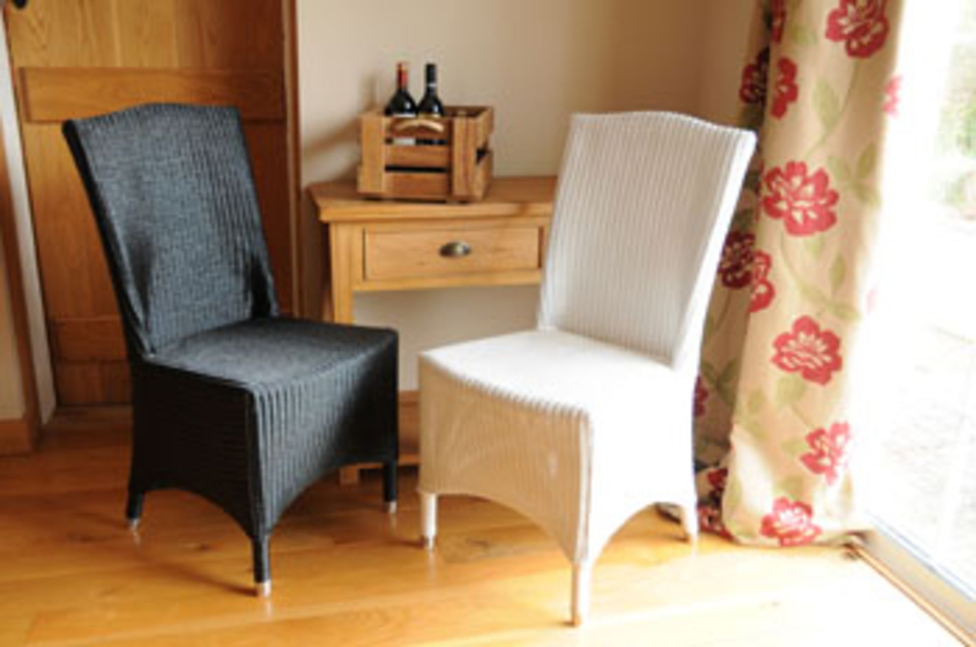 A Pair Of Classic Lloyd Loom Chairs Black 40 X 60 X 100cm (Loc Oal01b)