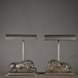 PAIR OF LAMPS WITH BLACK LIONS