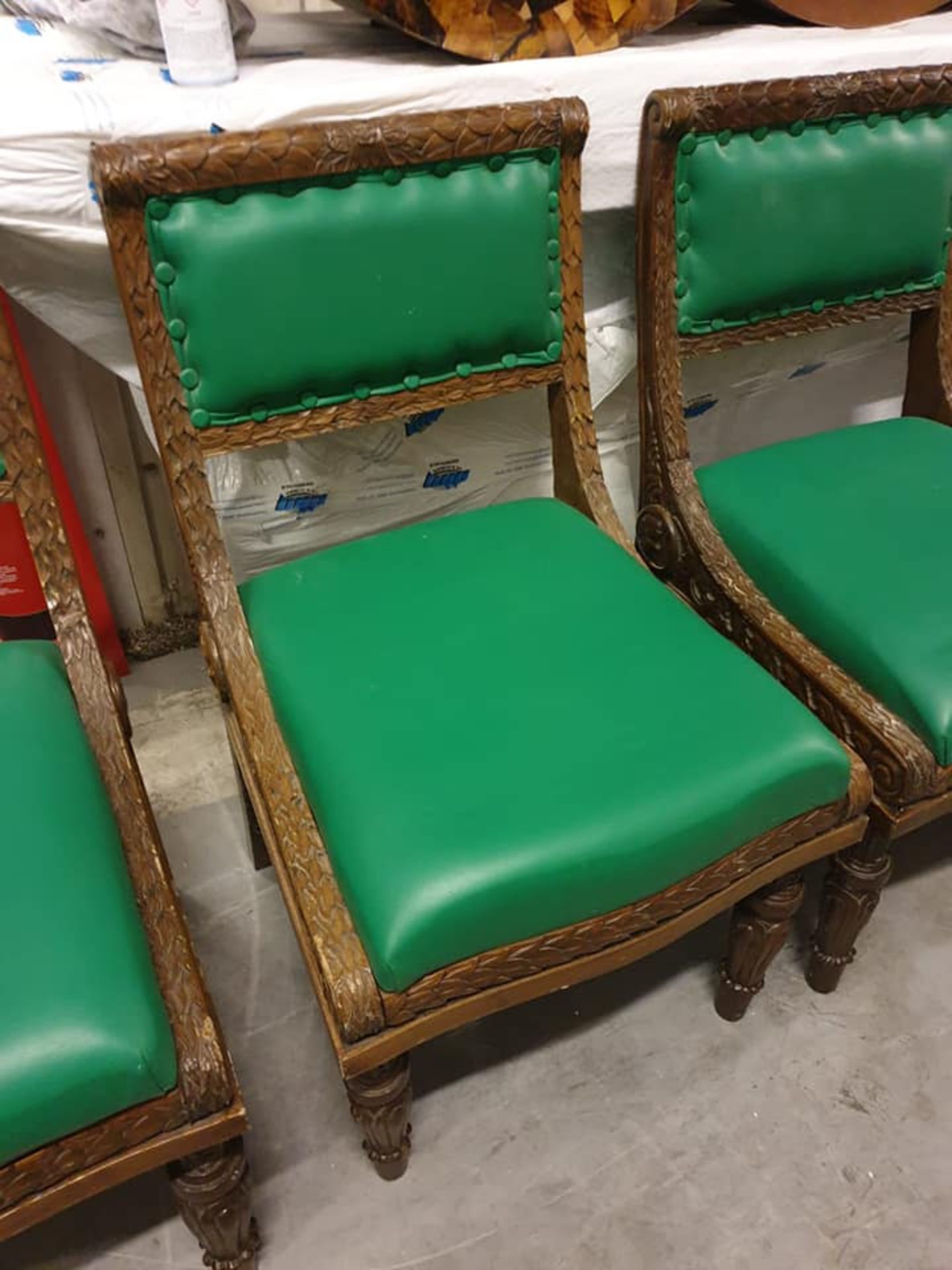 A Set Of 6 X Carved Oak Side Chairs With Green Leather Pad And Back RestÃ‚Â Intricately Carved Side - Image 2 of 4