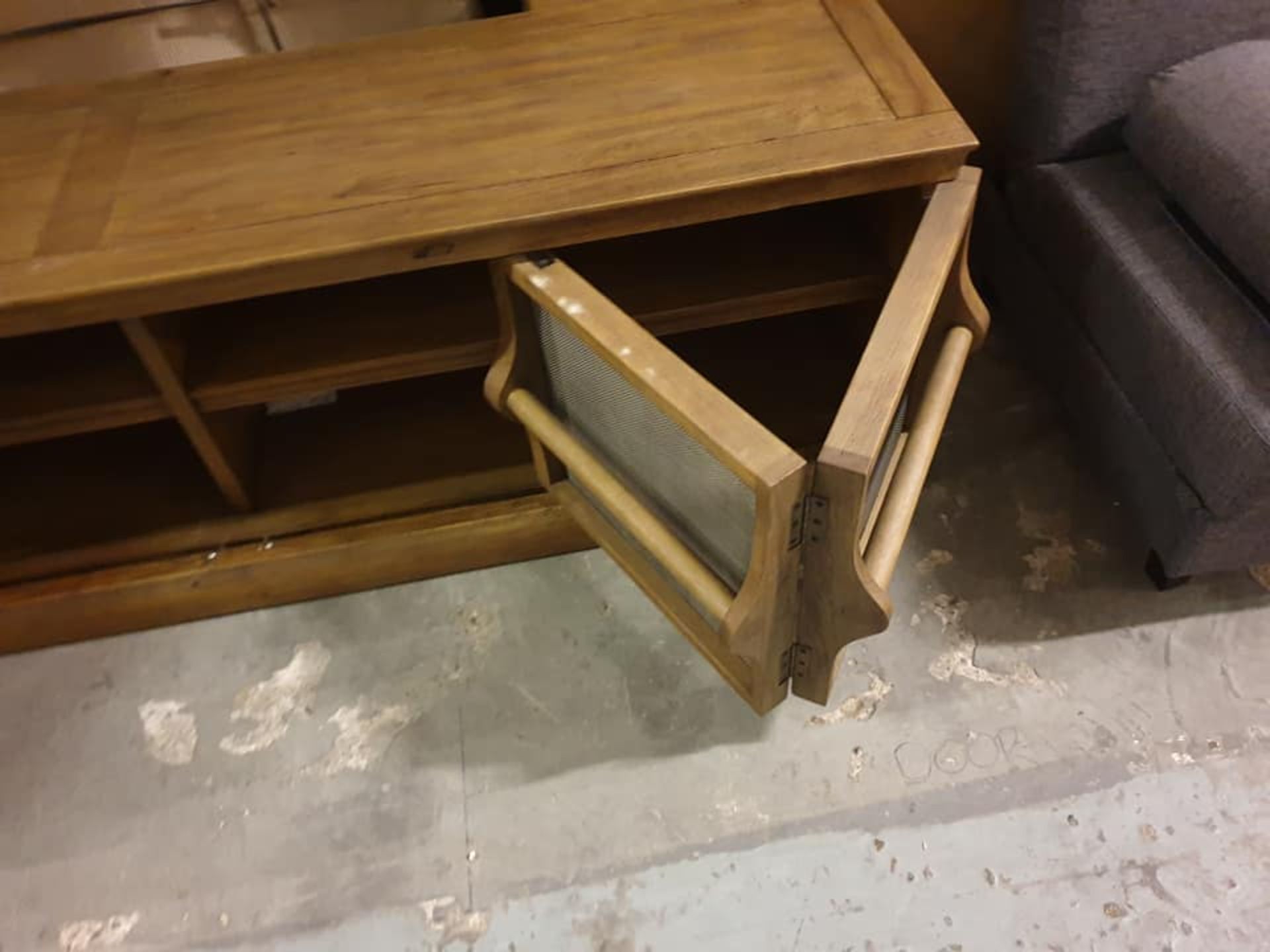 Vintage Caddy Console Media Unit - Image 4 of 4