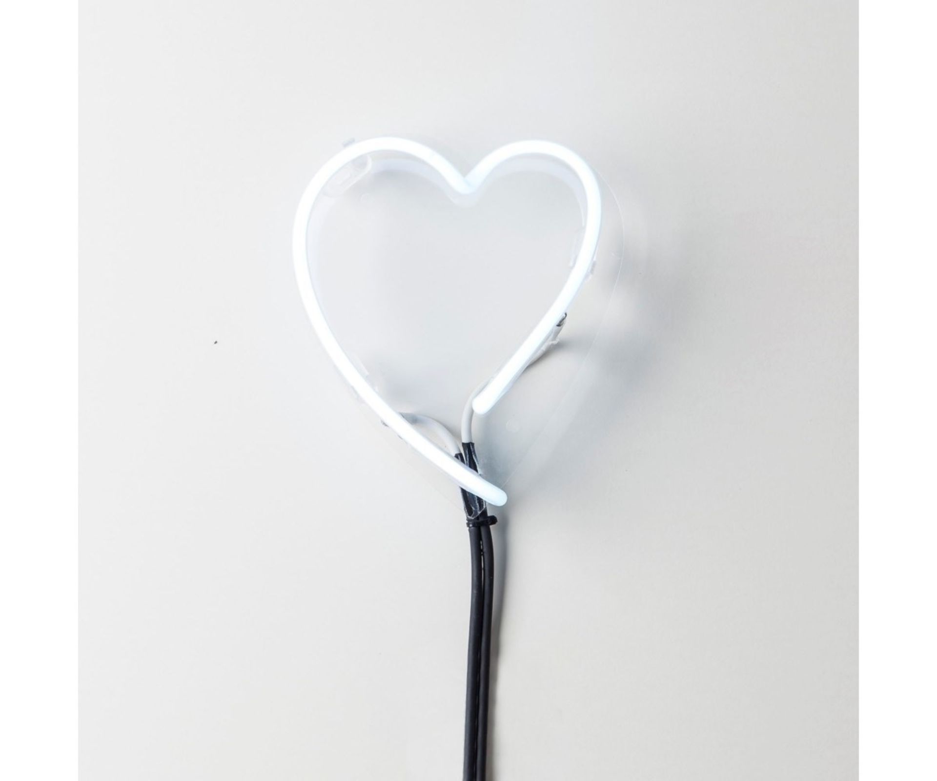 Kelly Hoppen LED Neon Heart