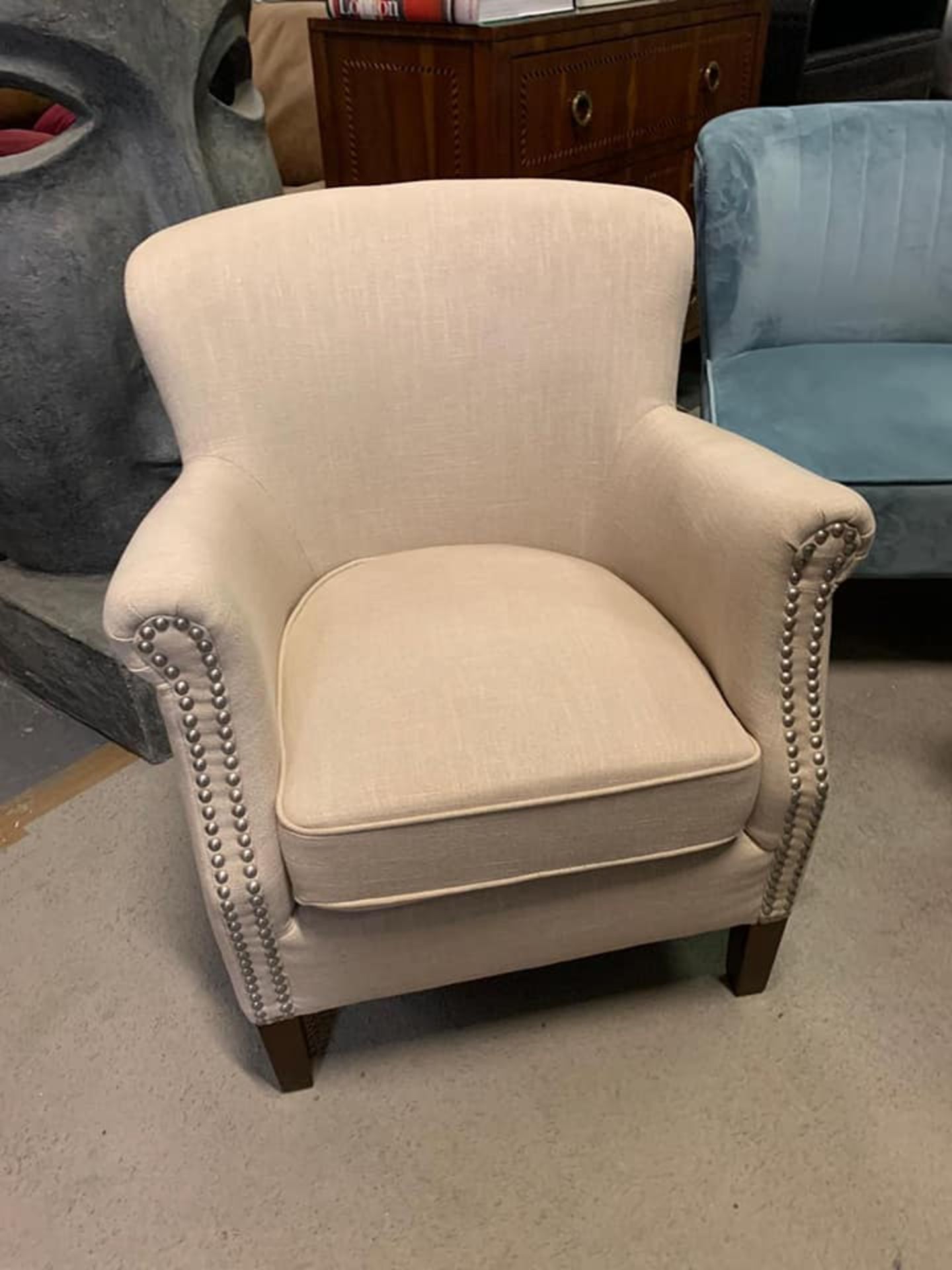 Club Chair with Studding Pin