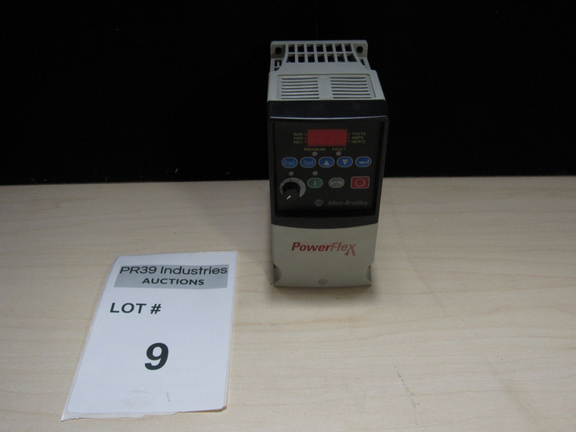 ALLEN BRADLEY POWERFLEX 3.0HP 22A-D2P3N104 SERIES A