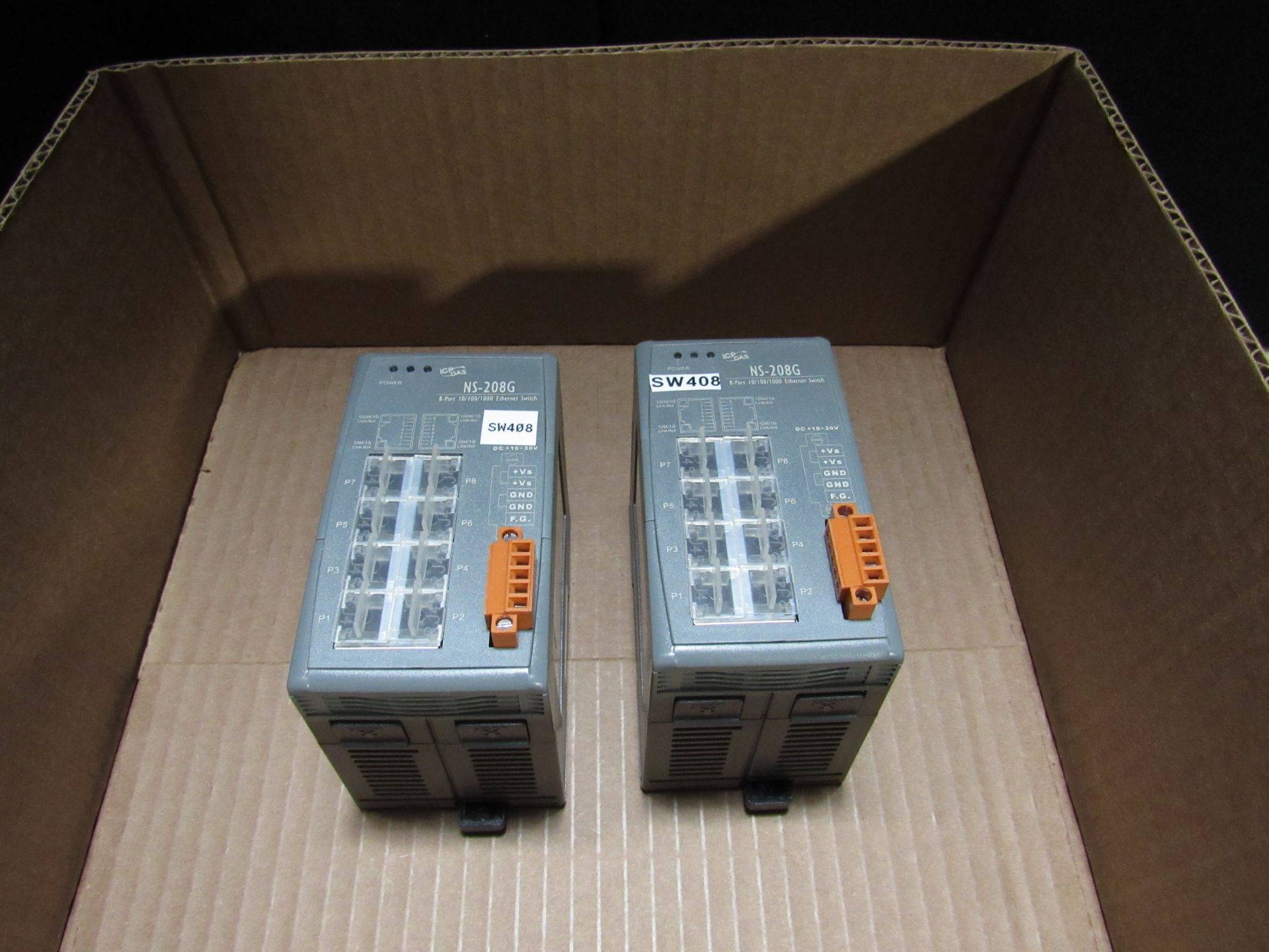 LOT OF 2 NS-208G 8 PORT 10/100/1000 ETHERNET SWITCHES - Image 2 of 4