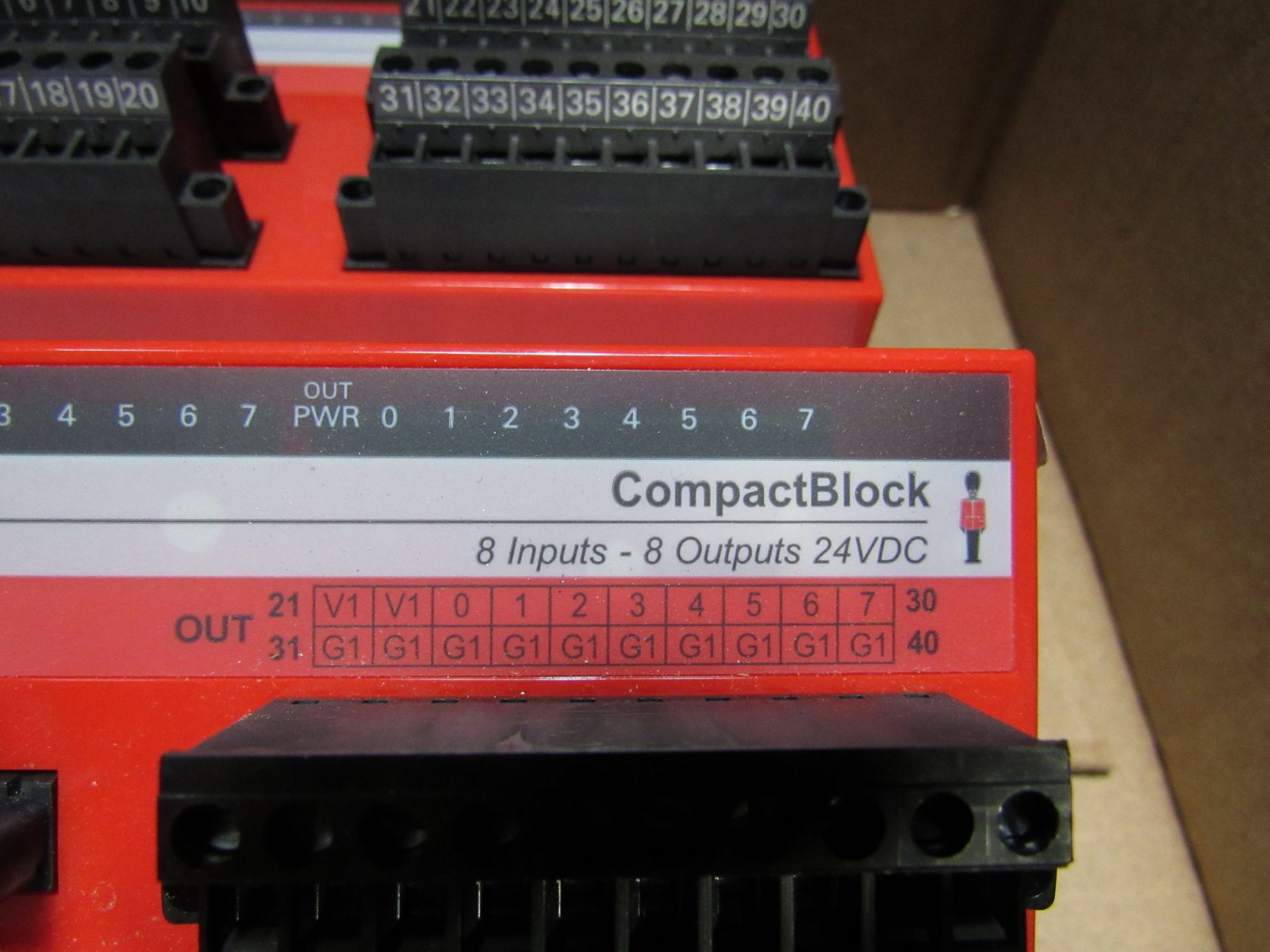 LOT OF 2 ALLEN BRADLEY 1791DS-IB8XOB8 COMPACT BLOCK 8 INPUT 8 OUTPUT 24VDC - Image 4 of 4