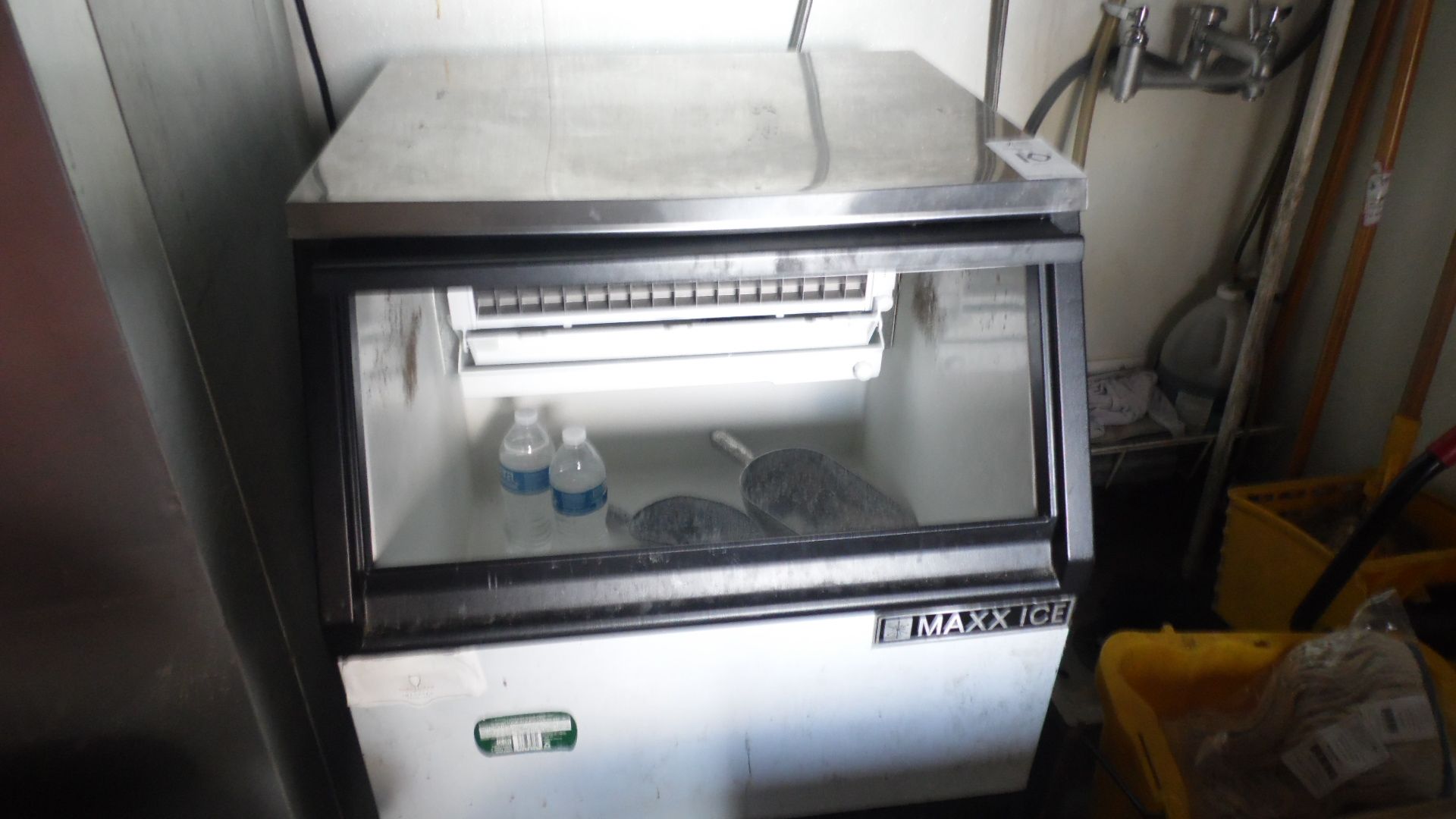 MAXX ICE MACHINE