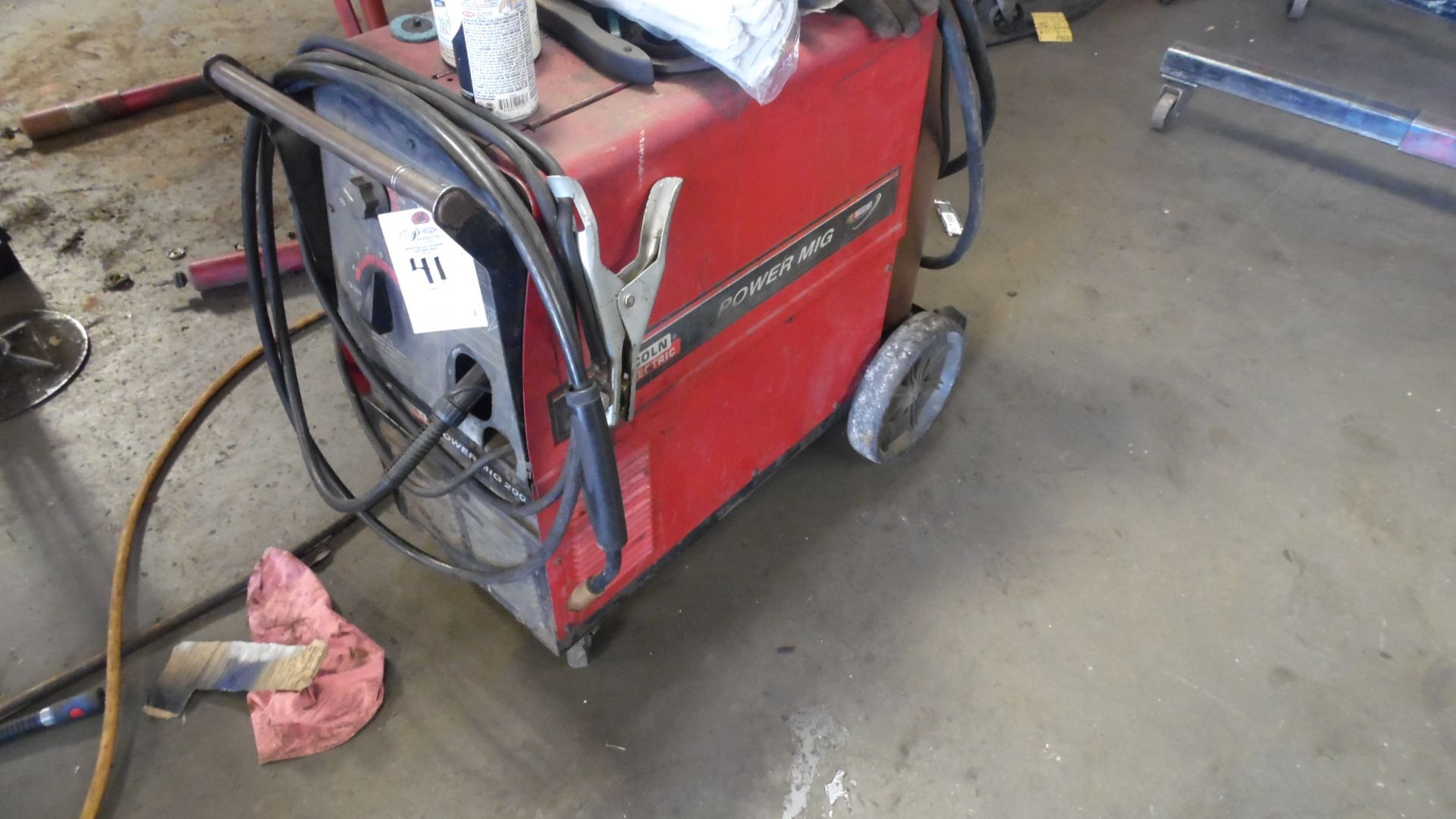 LINCOLN POWER MIG WELDER 200