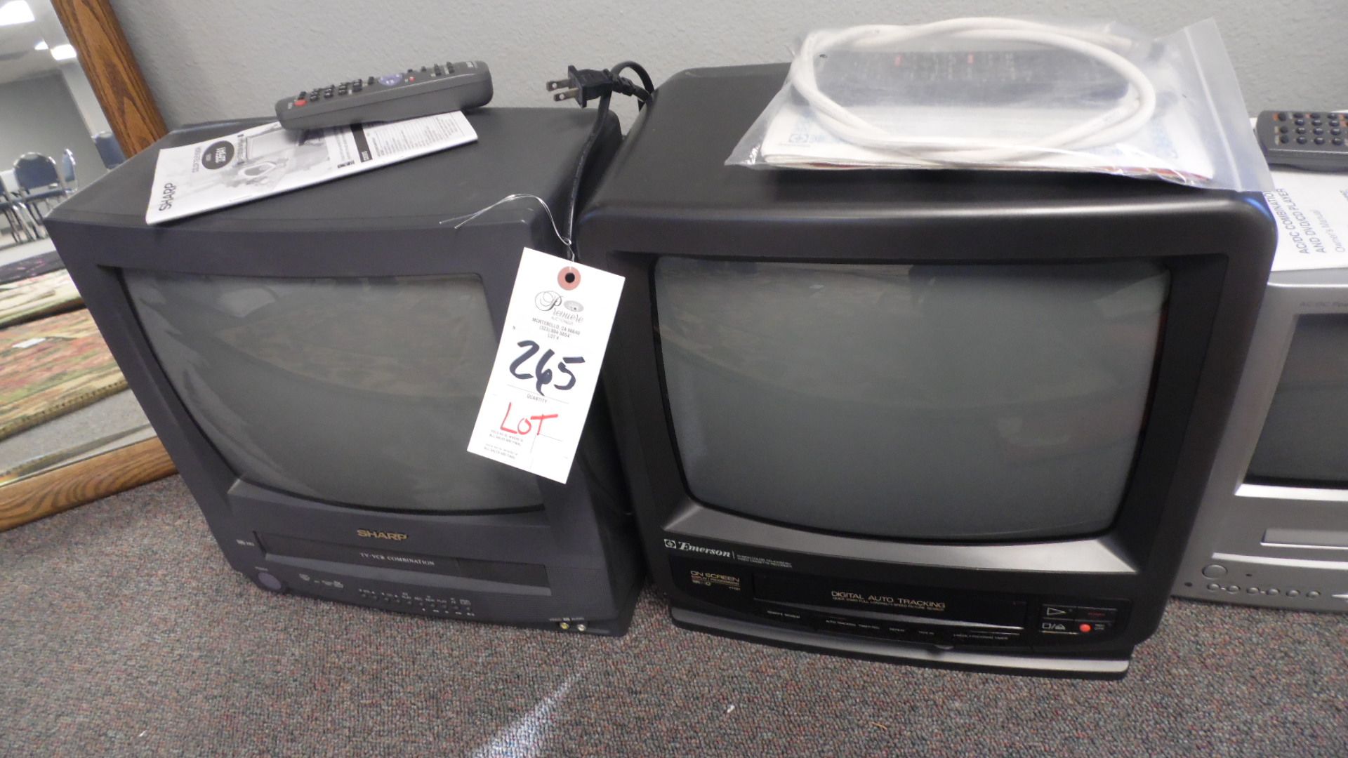 SHARP TV / VCR COMBO / EMERSIN TV / VCR COMBO