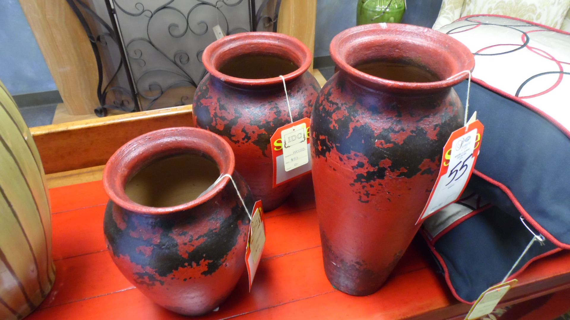 RED & BLACK VASES w/ PILLOWS