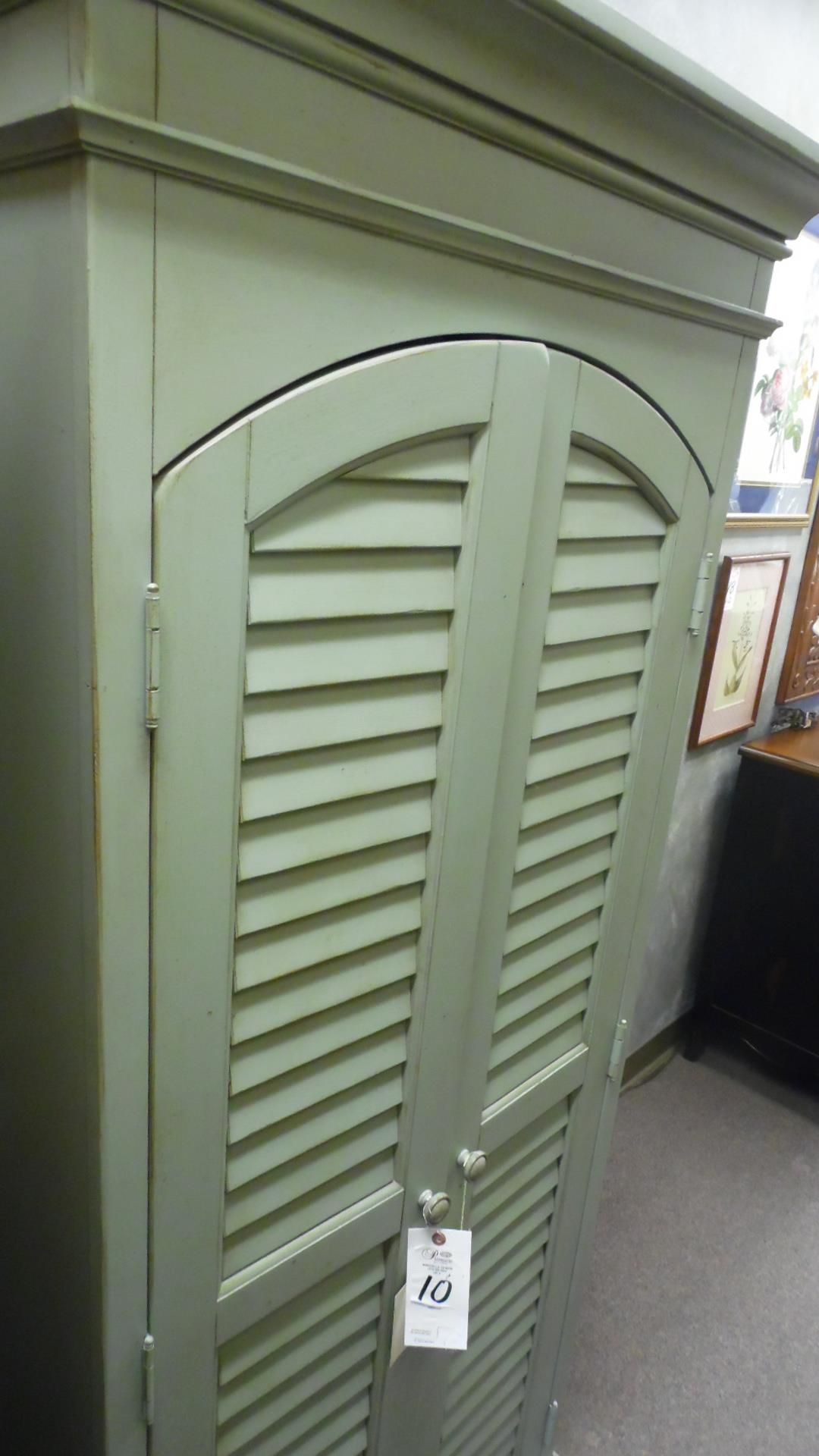 SHUTTER CABINET