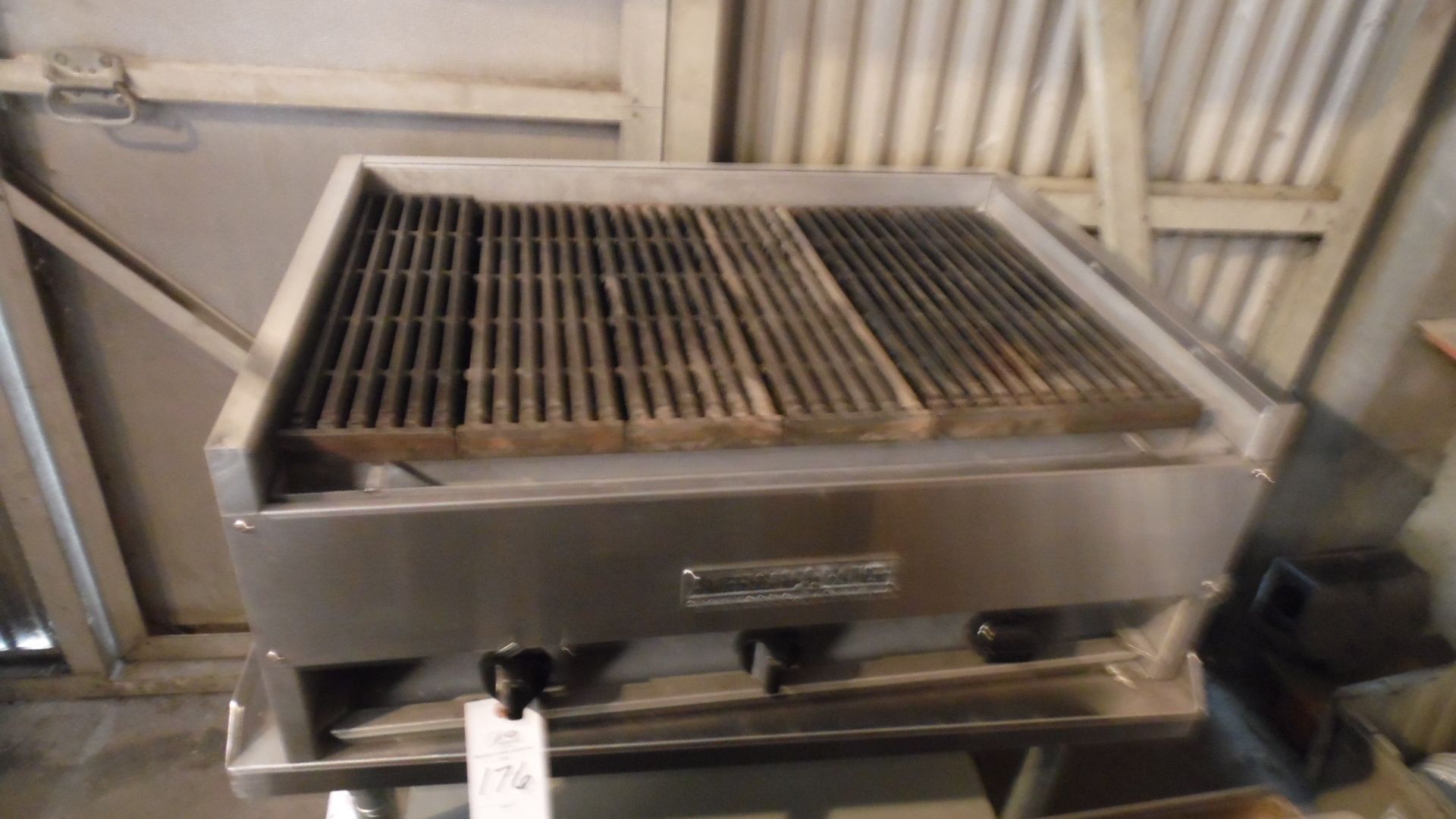 AMERICAN RANGE CHAR BROILER 34 X 24