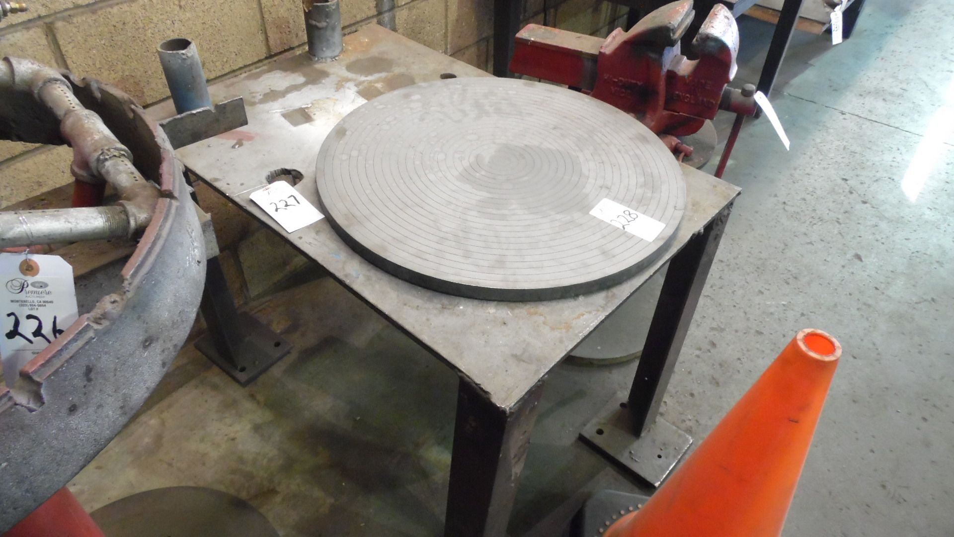 SQUARE WELDING TABLE