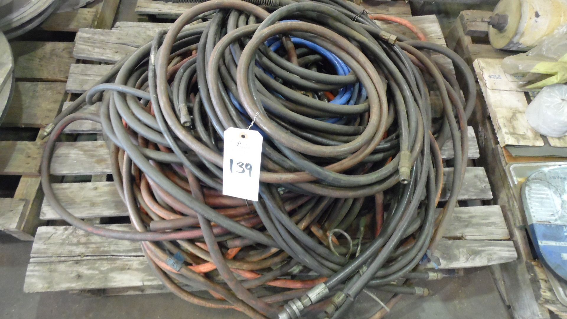 ASSORTED AIR HOSES