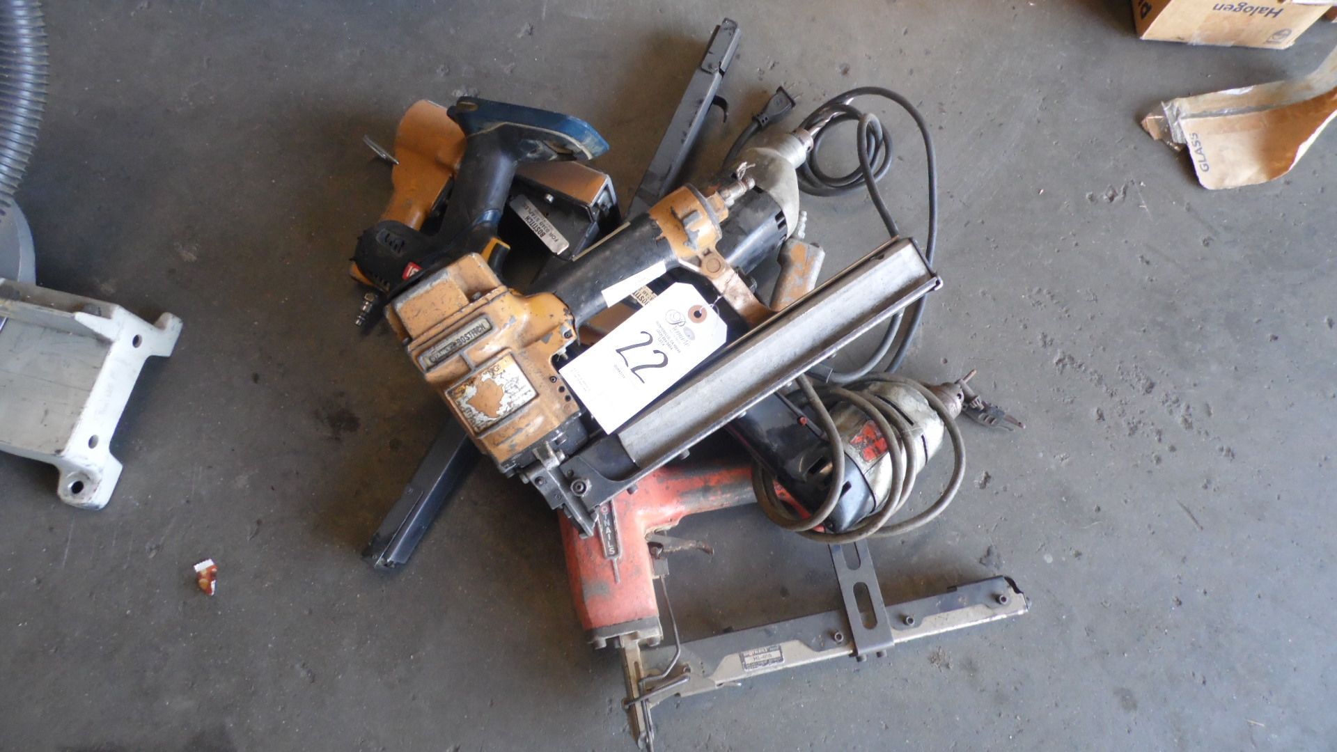 ASSORTED AIR TOOLS