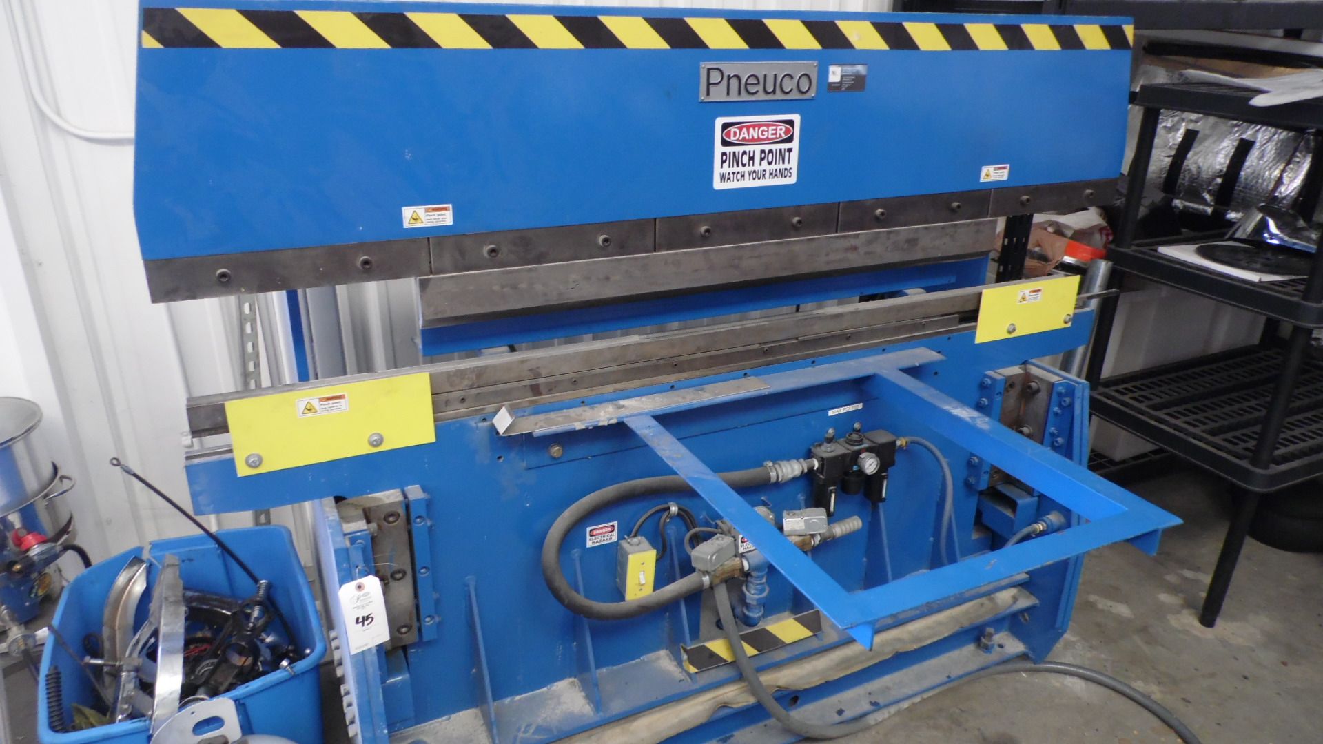 PNEUCO PRESS BRAKE 6FT. 15-TON