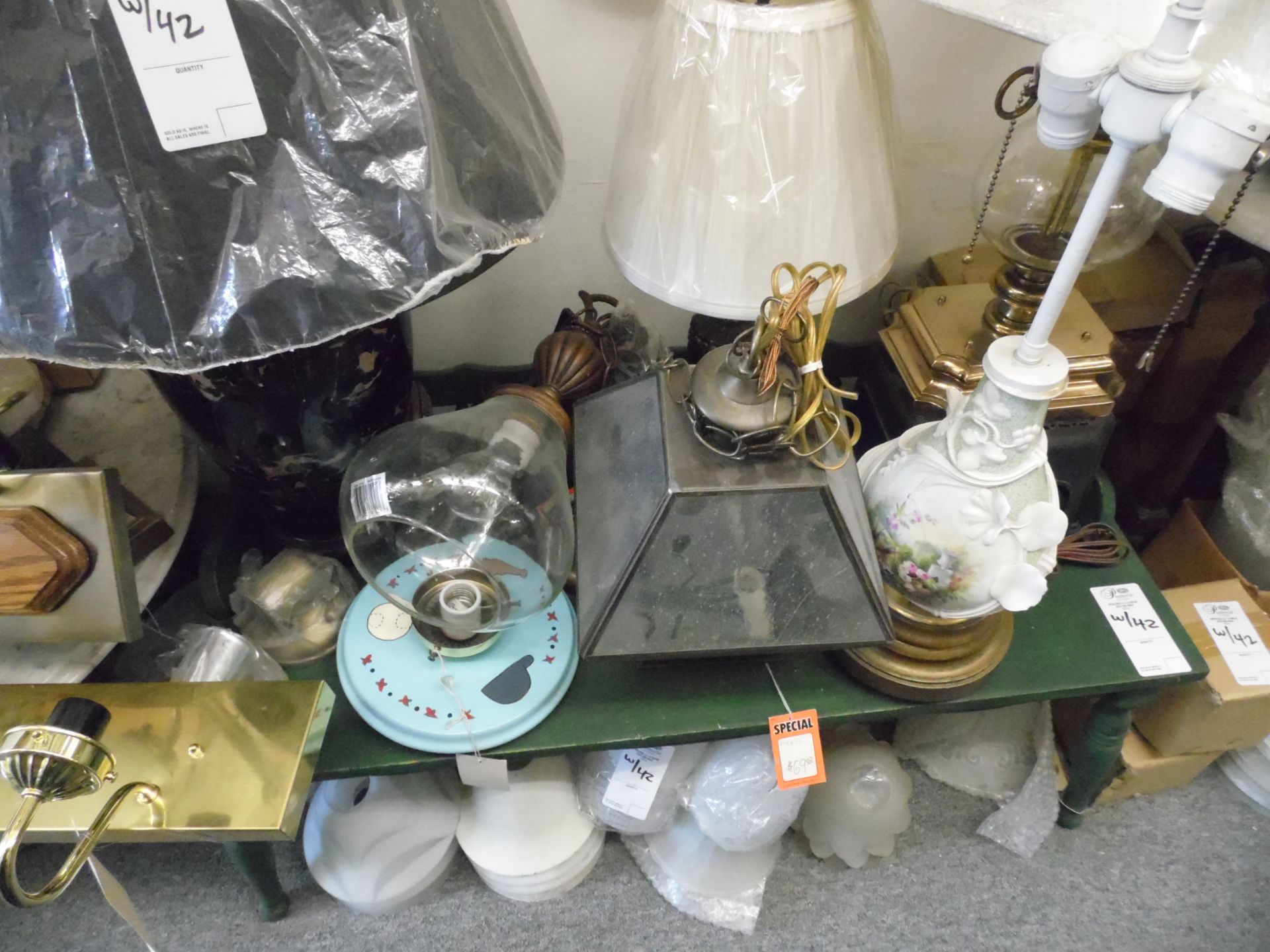 ASSORTED LAMPS & TABLE