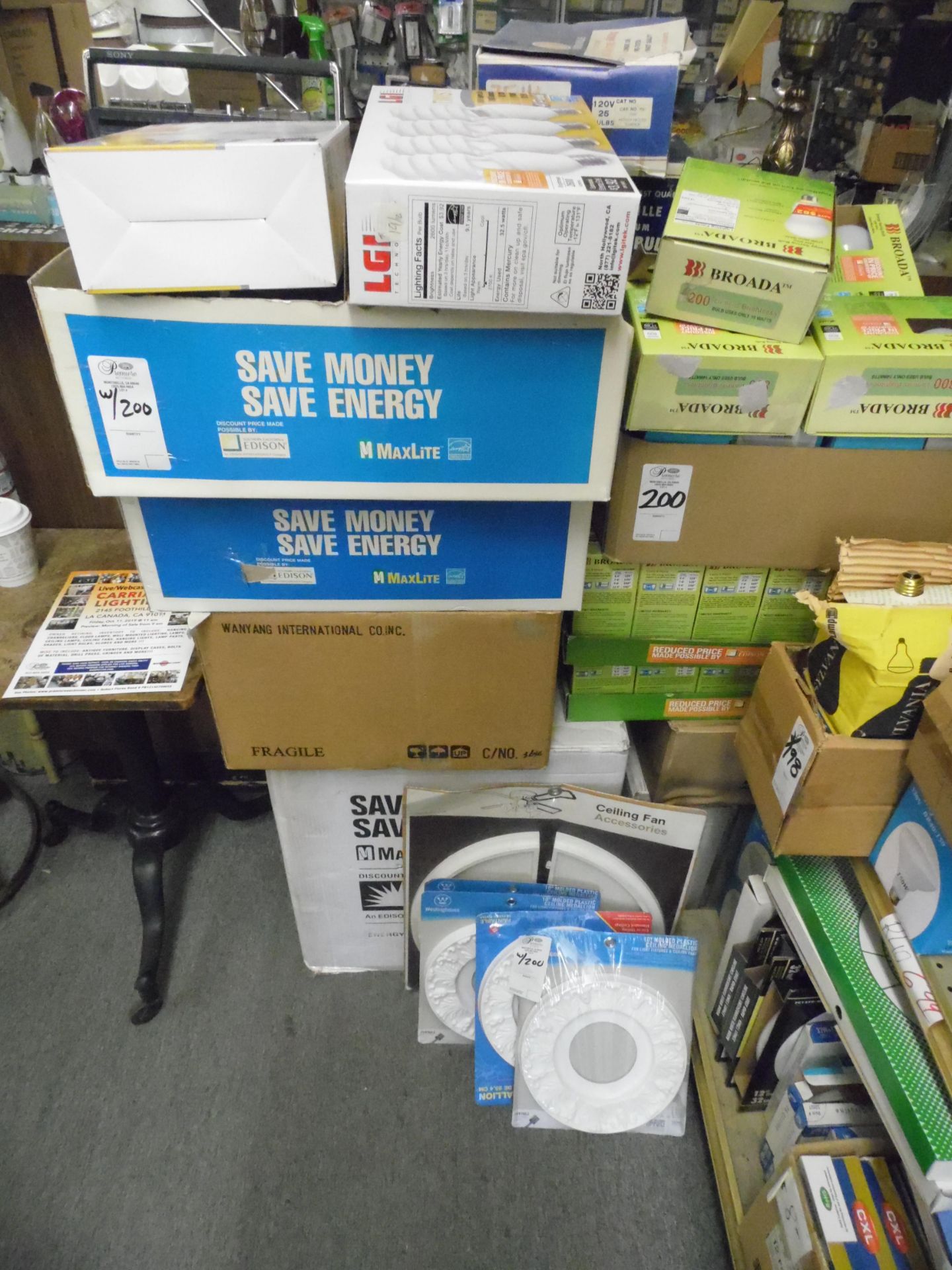 ASSORTED LIGHT BULBS ON SHELF