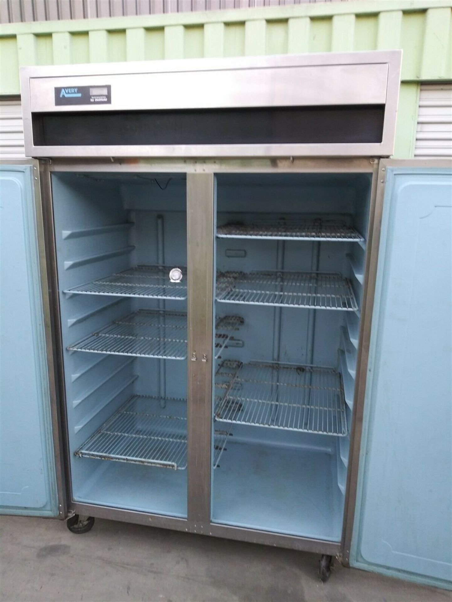 AVERY DELFIELD STAINLESS STEEL COMMERCIAL DOUBLE DOOR REFRIGERATOR - Image 2 of 2