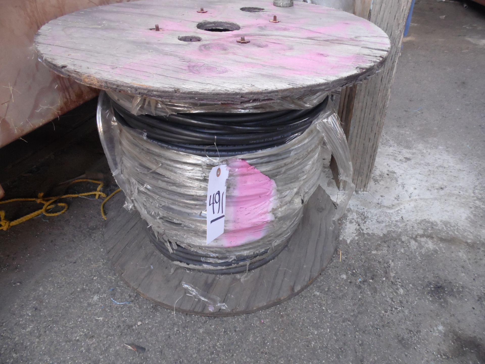 SPOOL OF CABLE WIRE