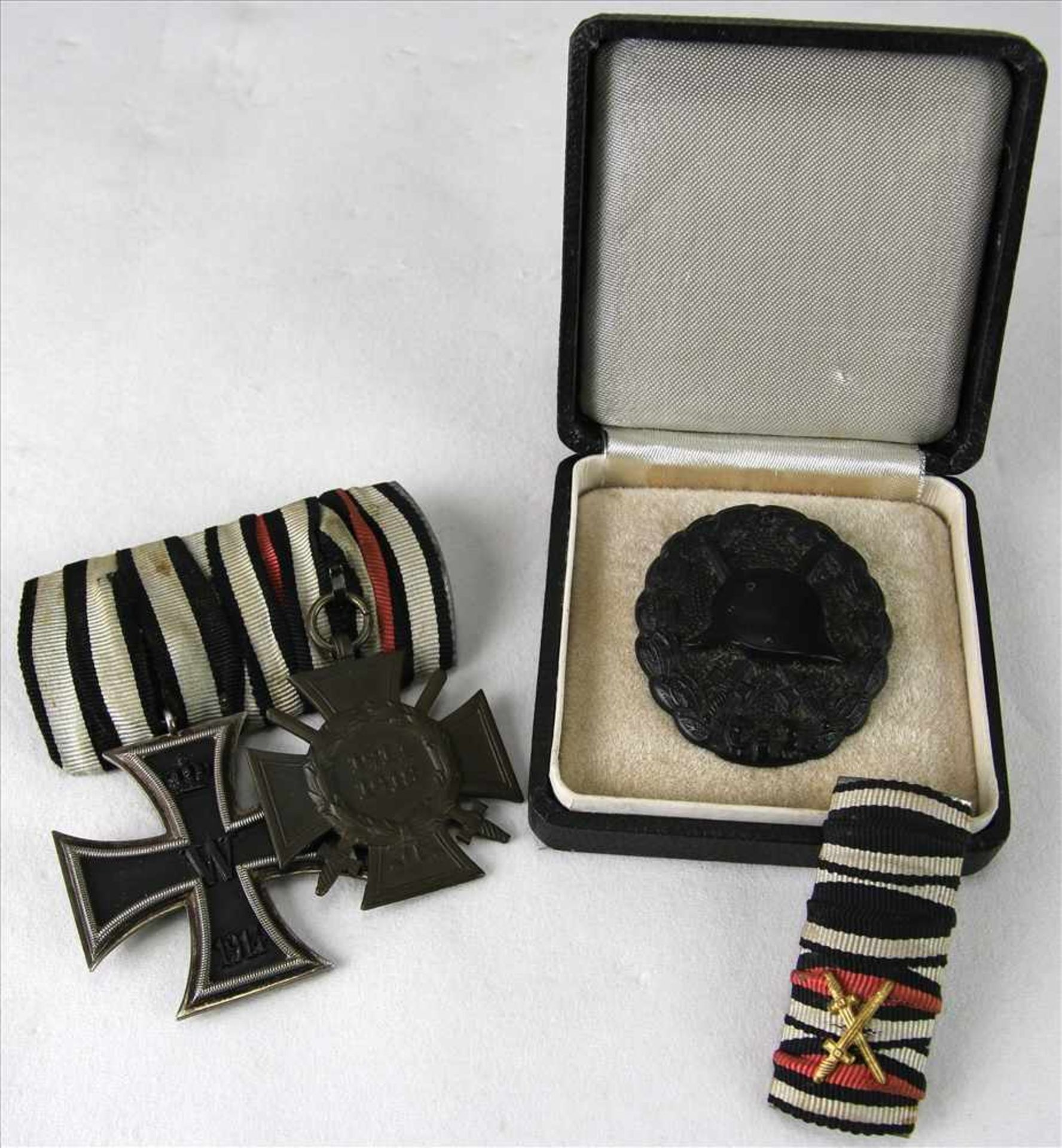 Ordensspange WK 1Kriegsverdienstkreuz und EK 2, mit der Miniaturspange. Dabei ein Orden WK II,