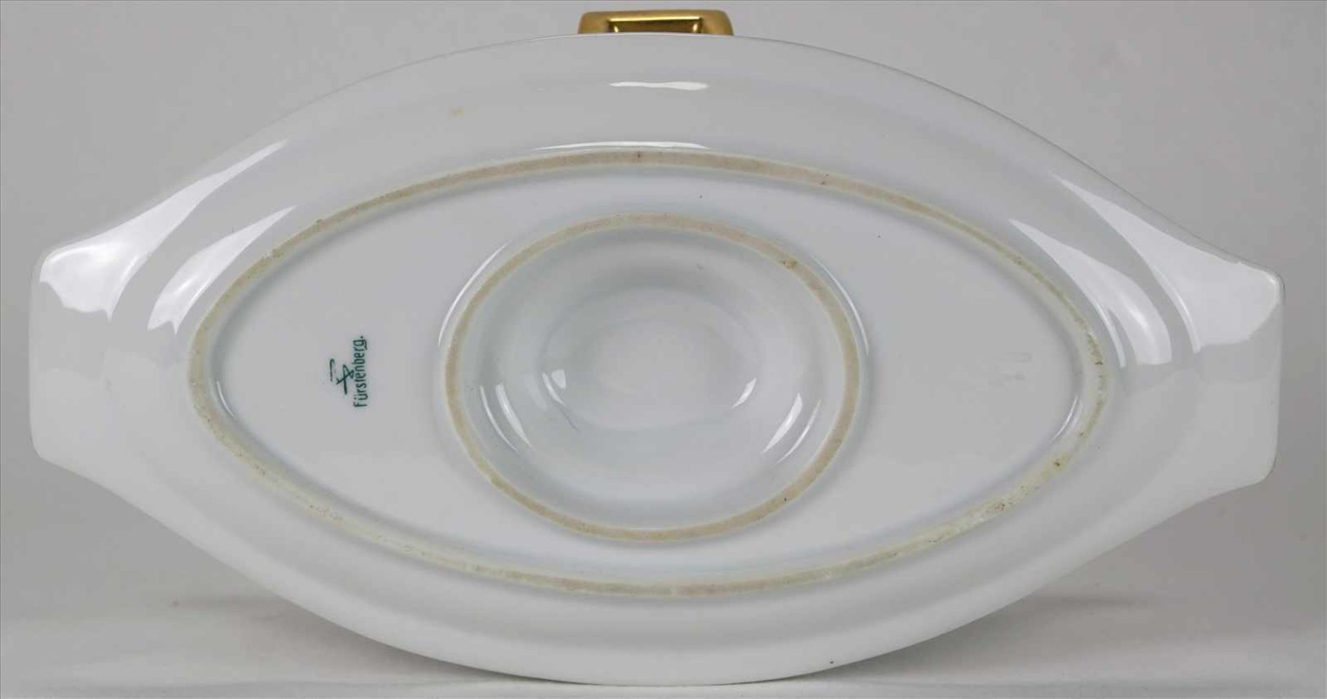 Speiseservice Fürstenberg20. Jh. Großes Konvolut mit 12 tiefen Tellern (ca. 25 cm), 11 Speisetellern - Bild 9 aus 11