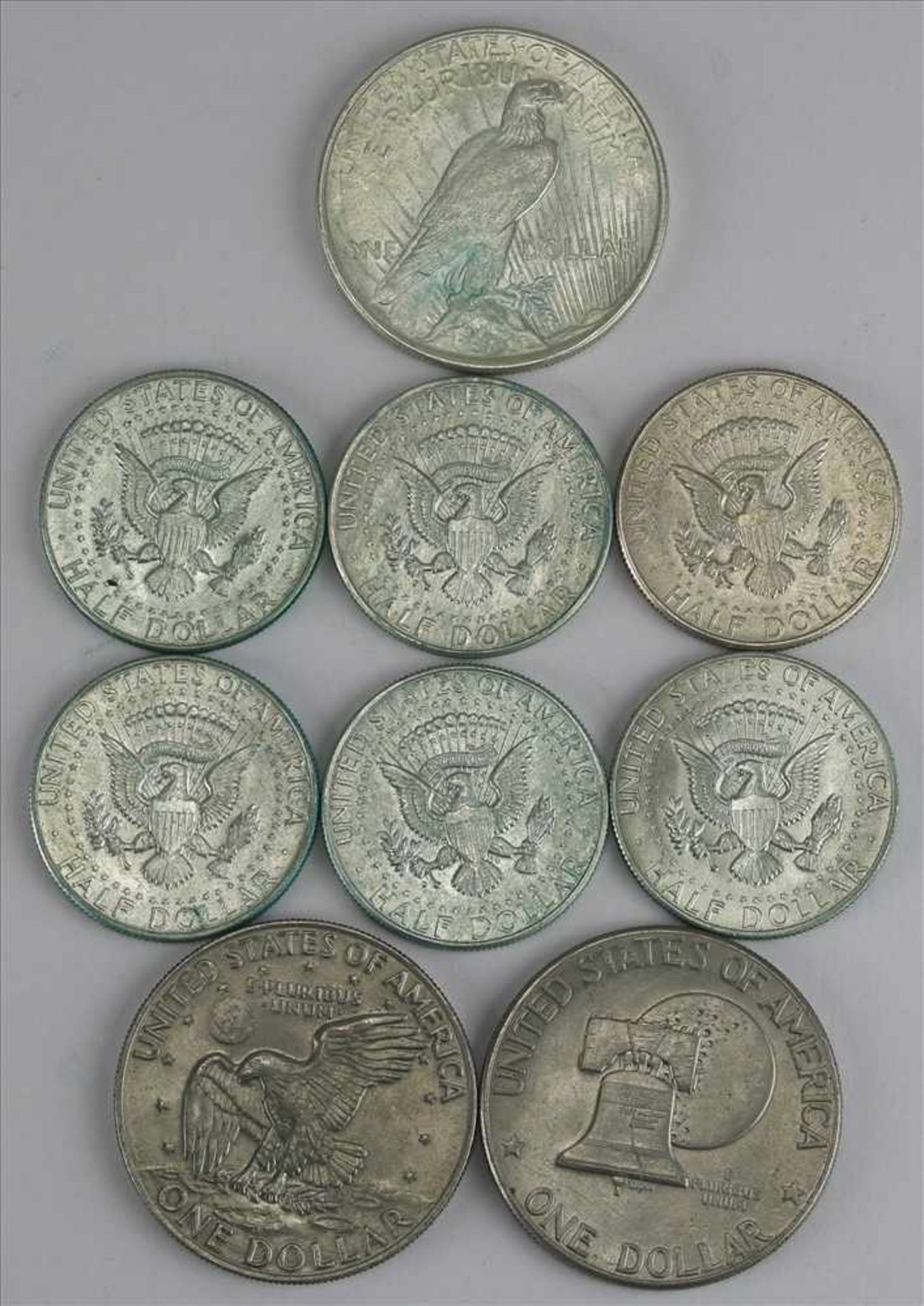 Konvolut Münzen USANeun diverse Dollarmünzen, teils Silber. Kennedy, Liberty etc. Altersbedingter - Bild 2 aus 2