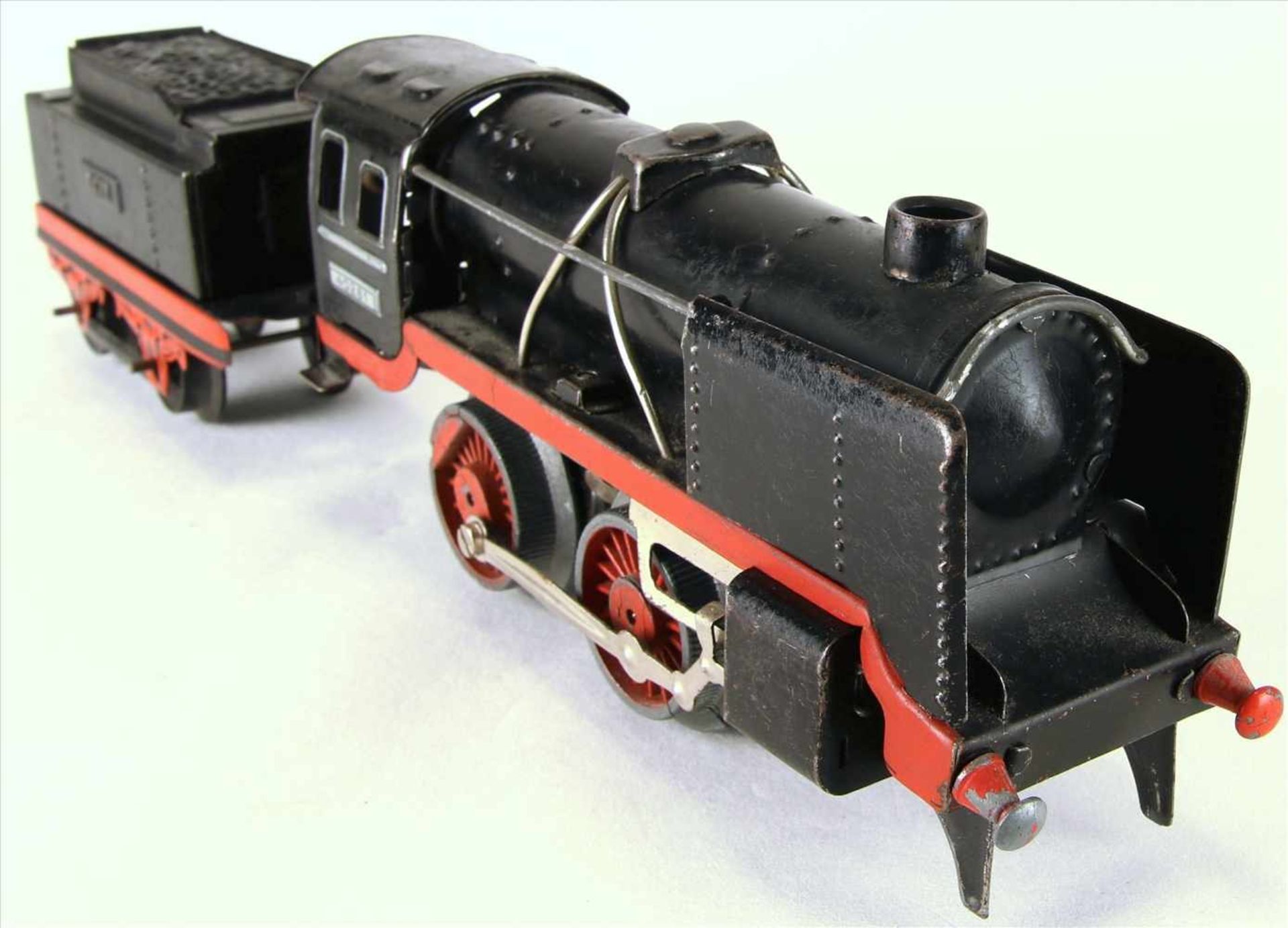 Dampflokomotive Spur 0Fleischmann späte 1940-er Jahre. Dampflok 40281 mit Tender Nr. 1921.