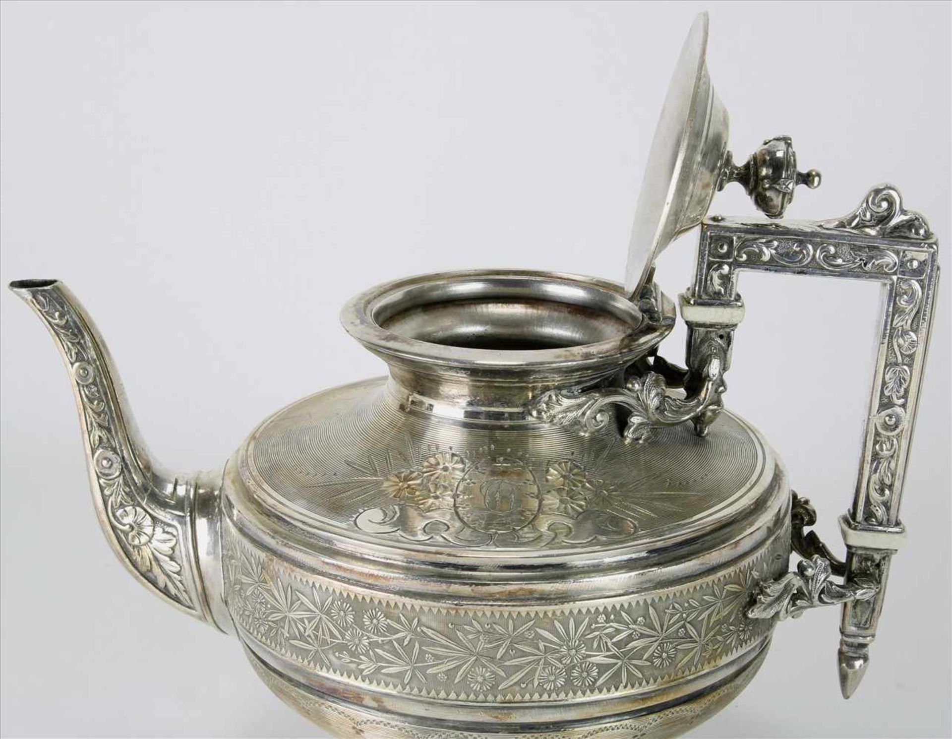 KaffeekernFrankreich um 1900. Armand Frenais, Metal Parisien. Kaffeekanne (Höhe 22 cm), Teekanne, - Bild 5 aus 9