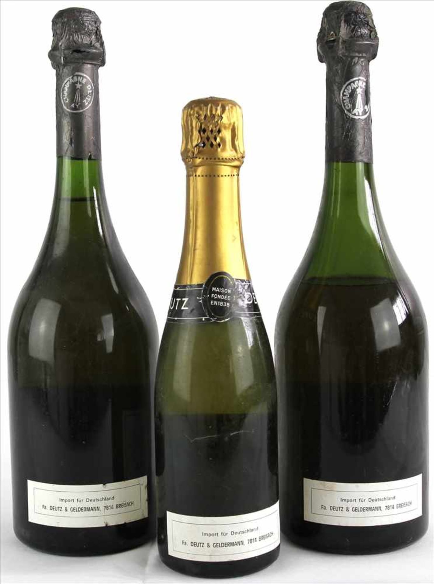 Drei Flaschen Champagner DeutzCuvée William Deutz. 2 x 0,7 Liter und eine kleine 0,375 Literflasche. - Bild 2 aus 4