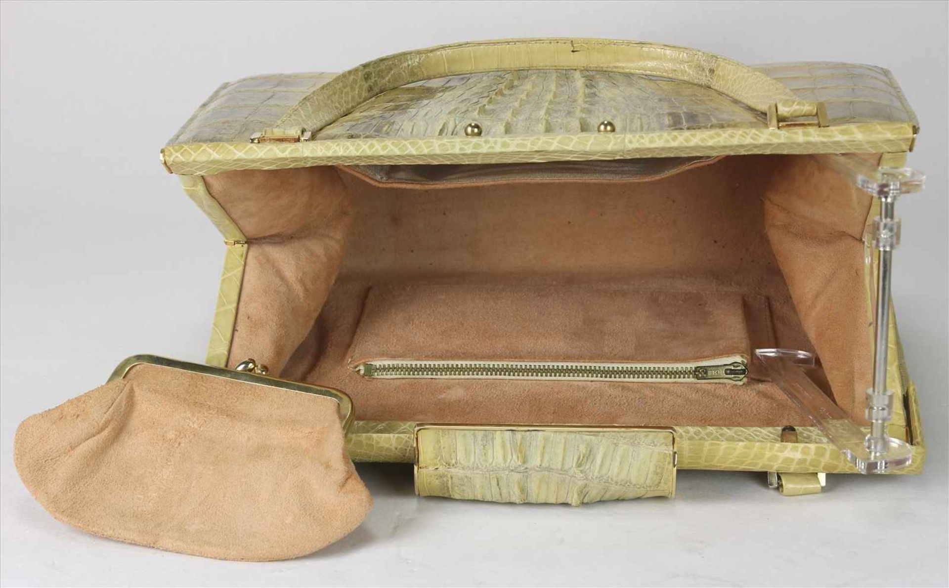 Edle Vintage Handtasche1970-er Jahre. Helle Krokoledertasche. Größe ca. 31 x 10 cm, Höhe ca. 21 cm - Bild 3 aus 3