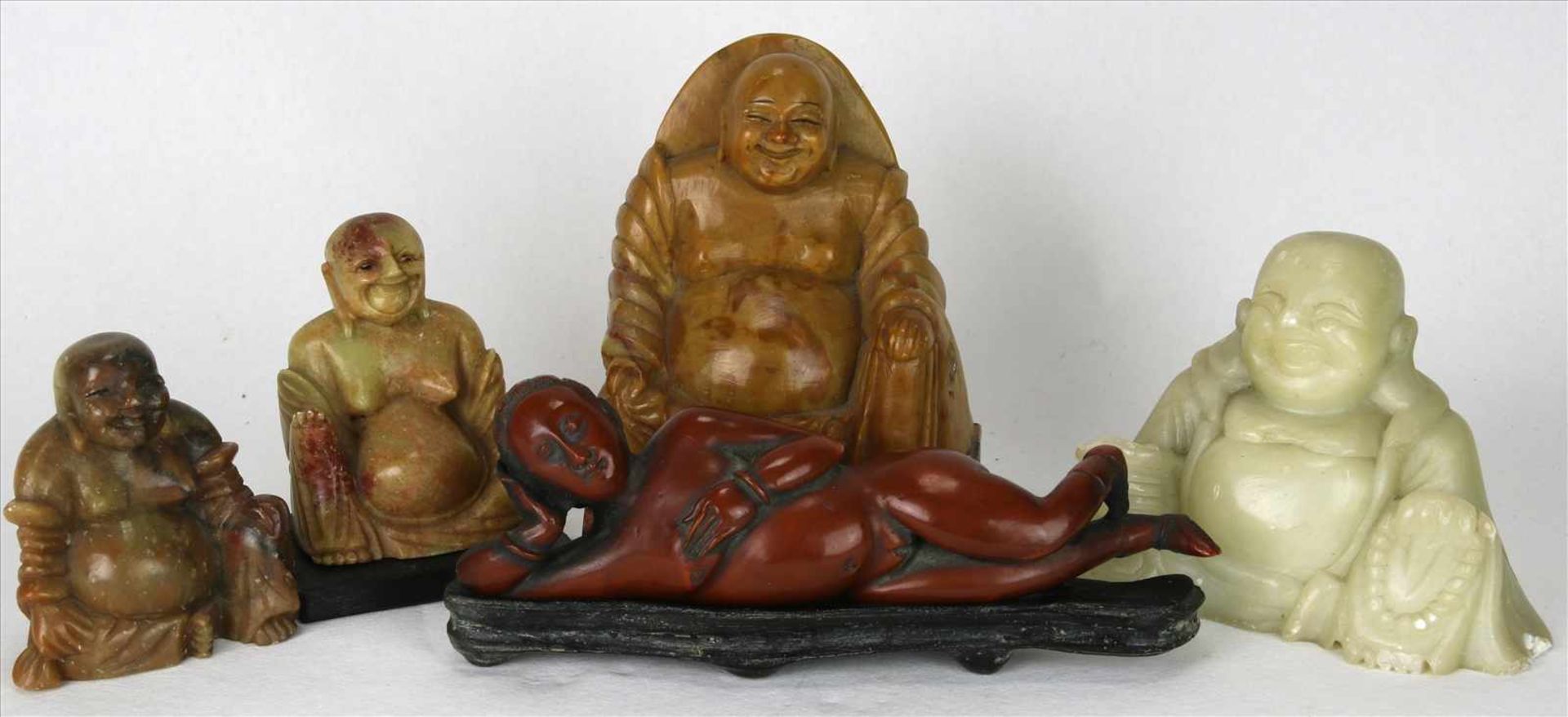 Konvolut BuddhafigurenChina 20. Jh. Fünf diverse Steinfiguren. Größte Höhe ca 10 cm. Guter Zustand.