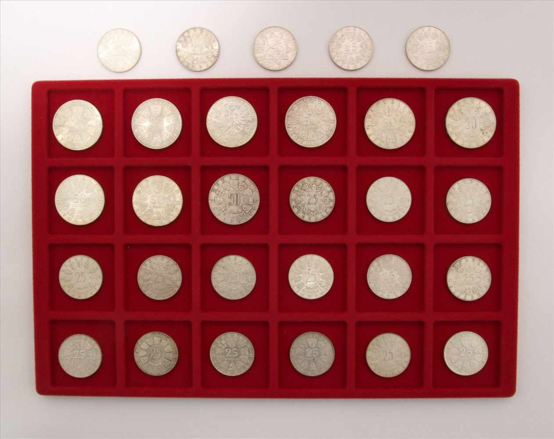 Konvolut MünzenÖsterreich. 9 diverse 50-Schilling Münzen und 20 diverse 25-Schilling Münzen. Zustand - Bild 2 aus 2