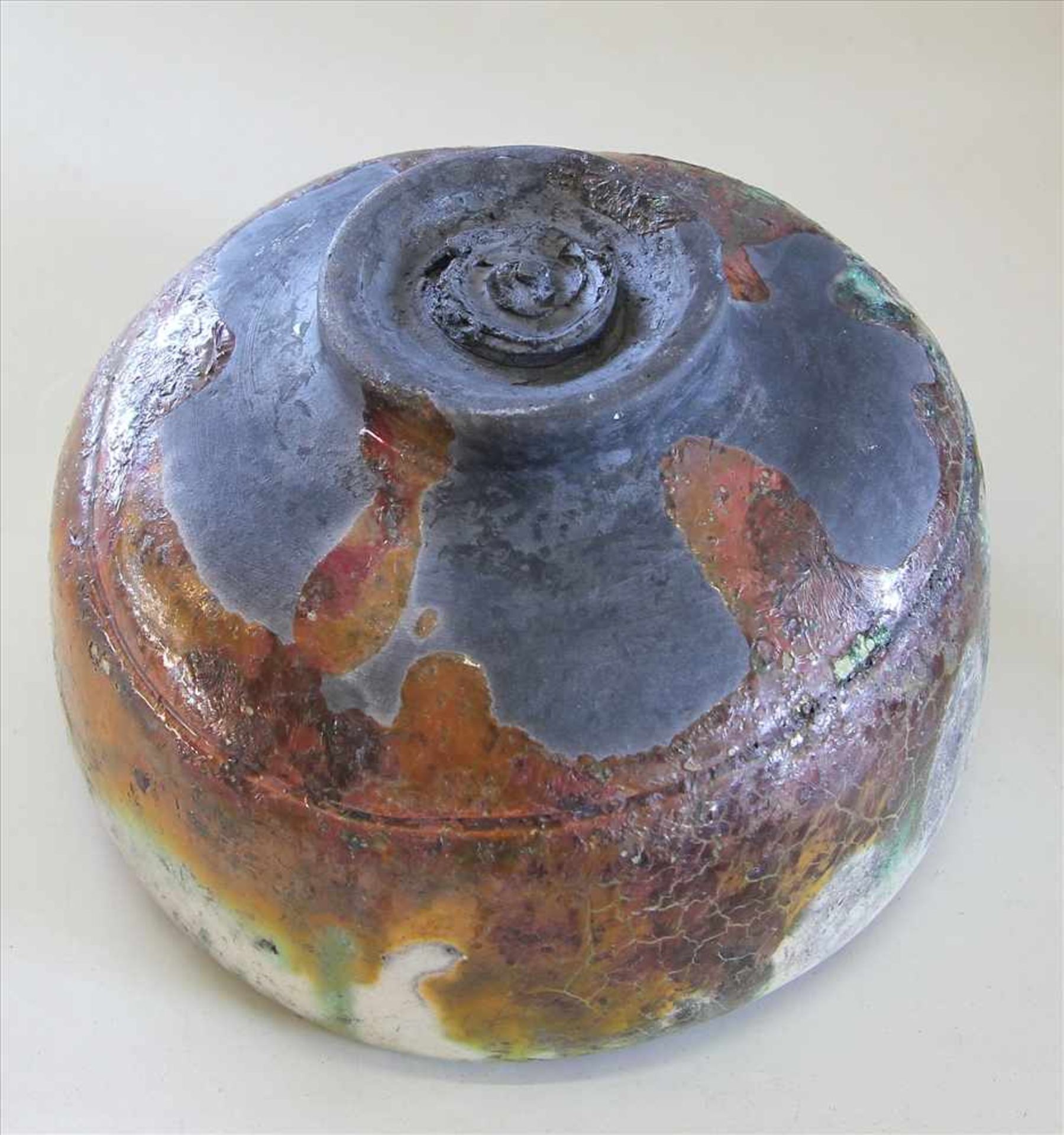 Konvolut Keramik20. Jh. Insgesamt 16 Teile Künstlerkeramik ( art pottery ) in diversen Formen und - Bild 2 aus 3