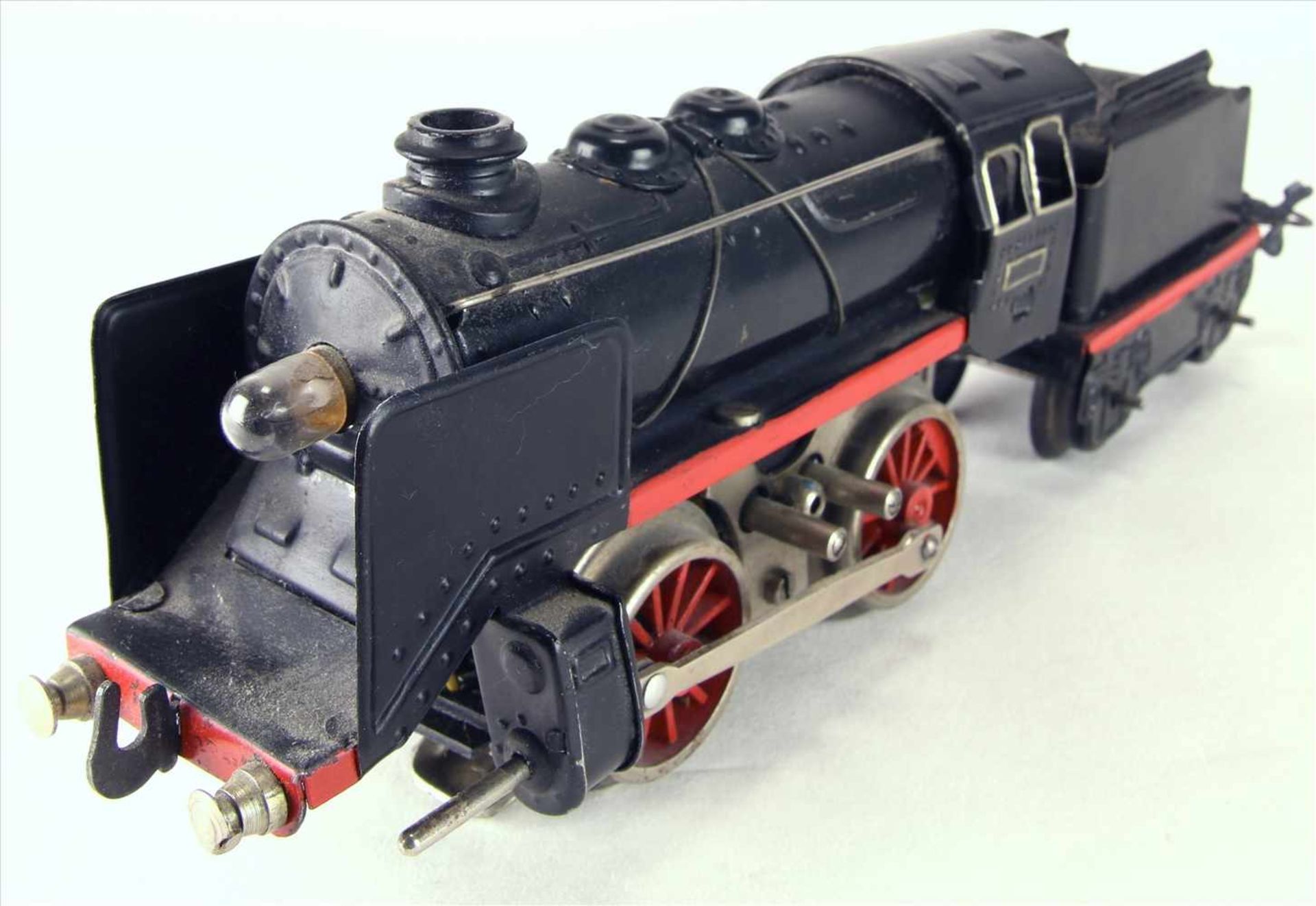 Dampflokomotive Spur 0Karl Bub späte 1940-er Jahre. Dampflok mit Tender. Elektroantrieb.