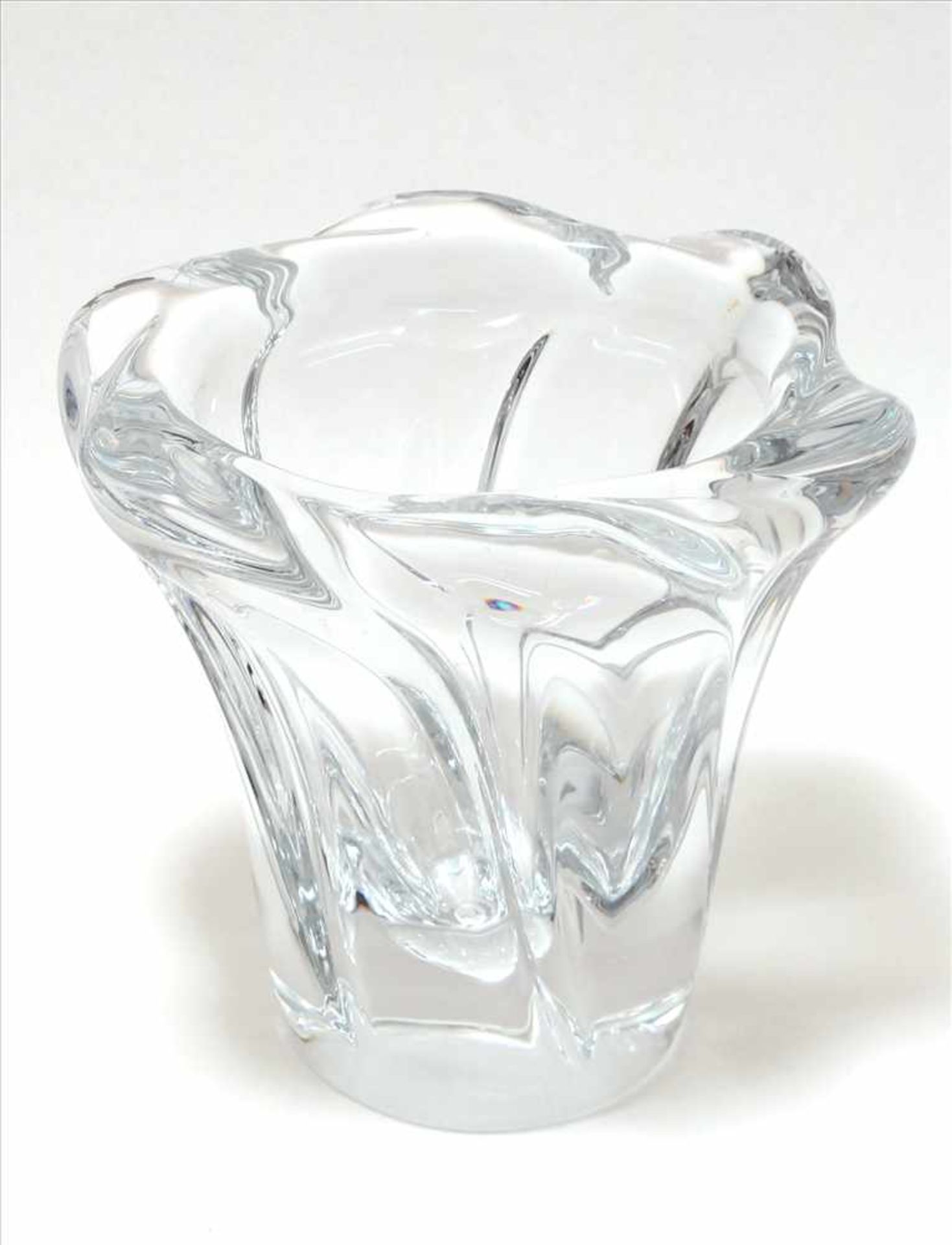 GlasvaseDaum France. Blütenform. Klarglas. Seitlich Ätzsignatur. Durchmesser ca. 15 x 12,5 cm, - Bild 2 aus 4