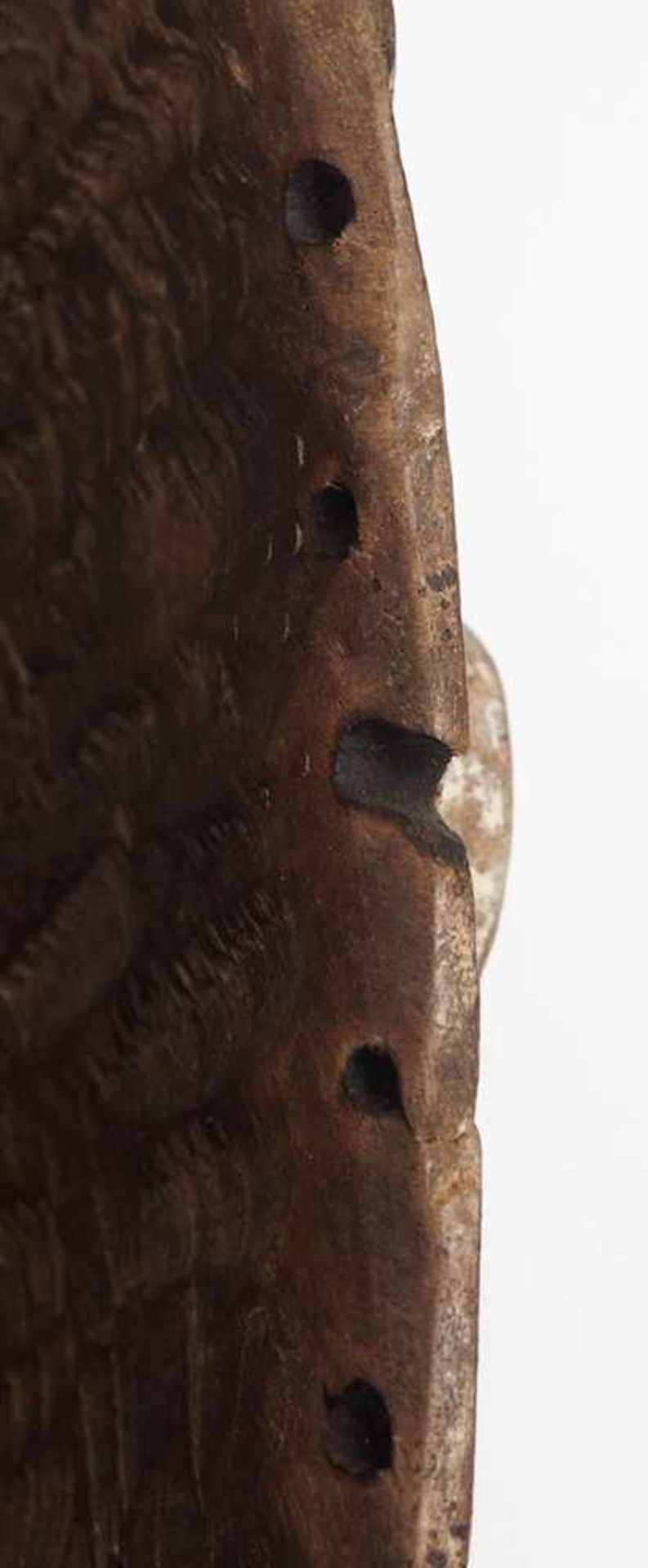 Maske des Mmwo-GeheimbundesIbo, Nigeria. Holz geschnitzt, partiell geschwärzt und weiß gekalkt. Höhe - Image 5 of 5