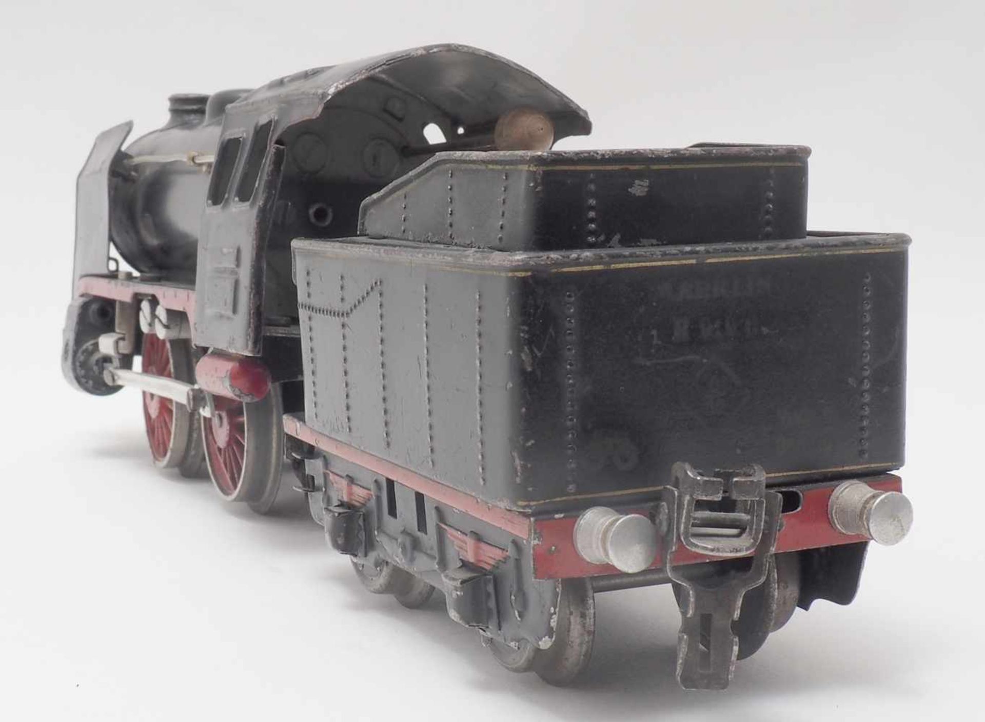 Märklin DampflokSpur 0, 1930-er Jahre. Elektroantrieb. Zweiachsige Dampflokomotive mit passendem - Bild 2 aus 9