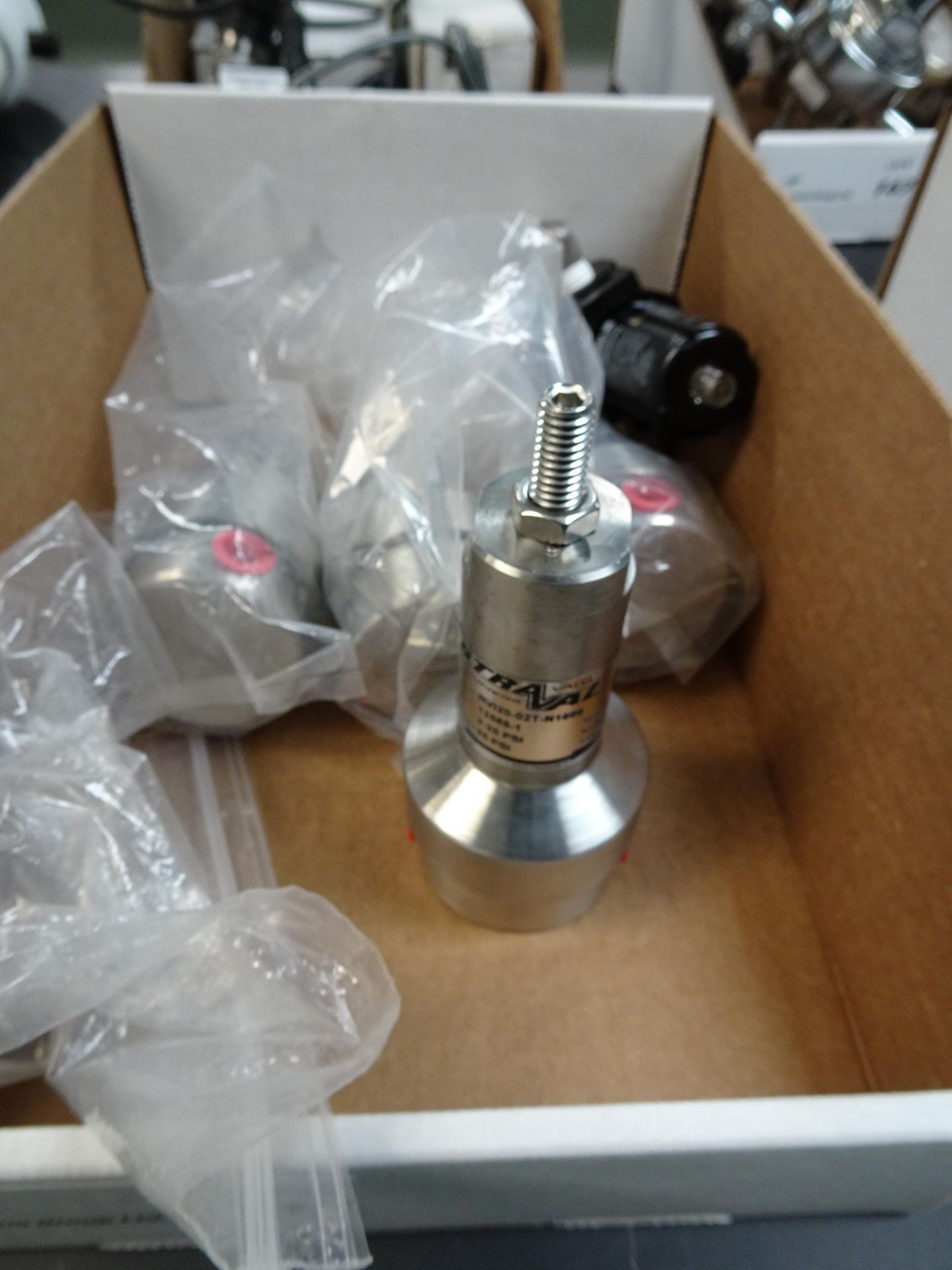 Lot Box of Straval SS Relief Valves - Bild 3 aus 3