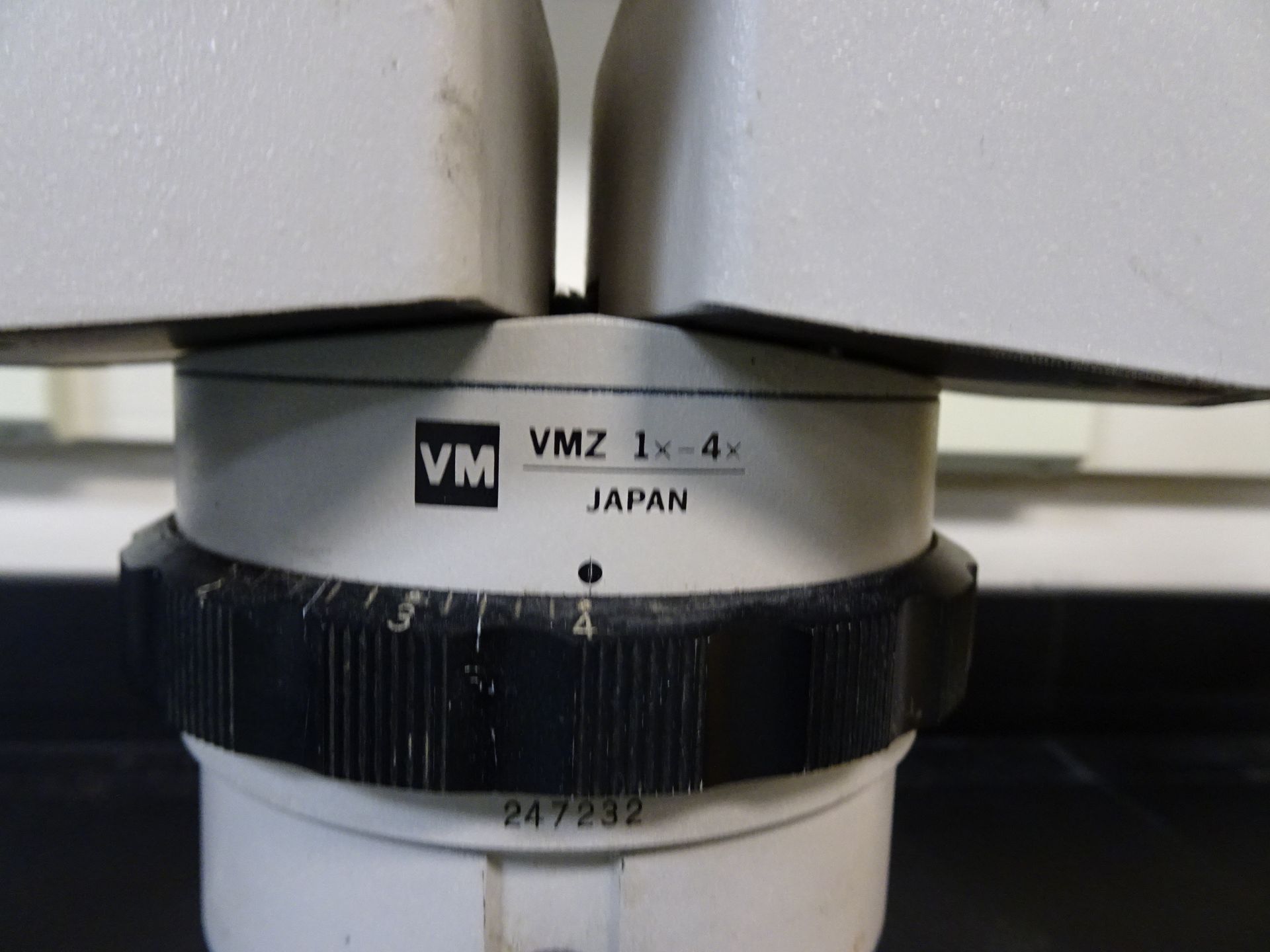 Olympus VMZ 1x-4x Stereo Microscope w/ (2) 10x Eyepieces - Image 2 of 2