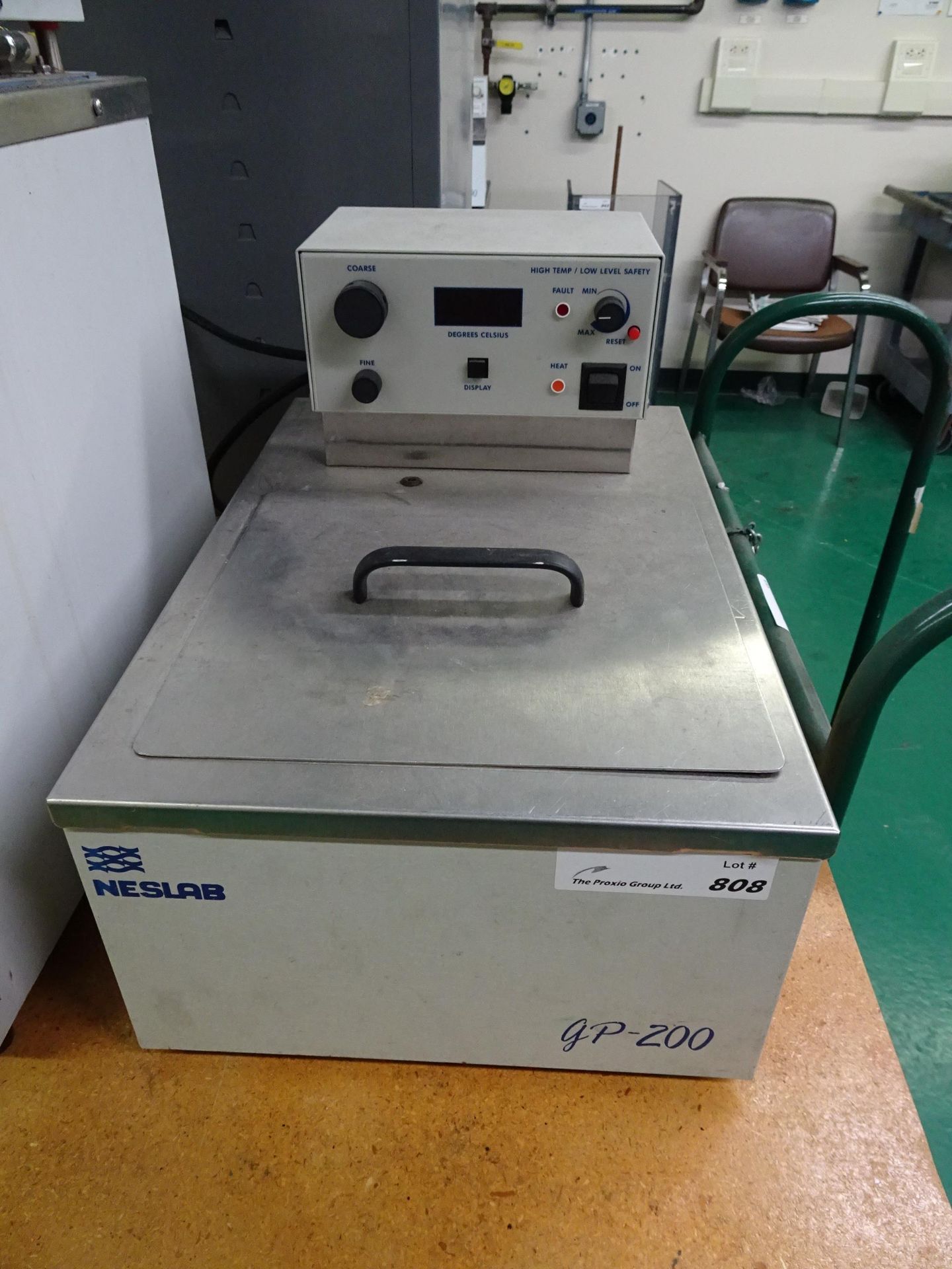 (1) Neslab Model GP-200 Heated Recirculating Water Bath - Bild 2 aus 3