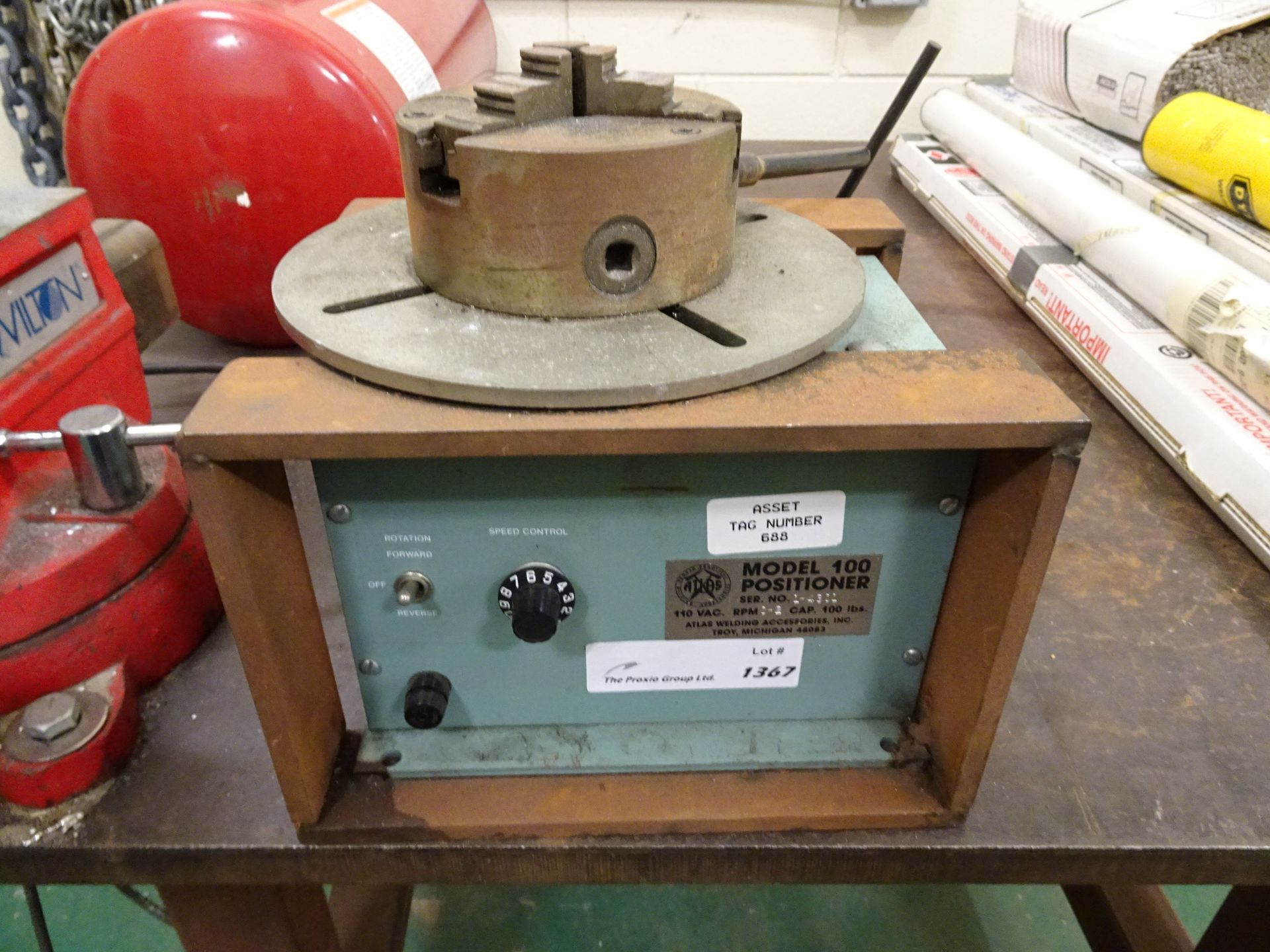 (1) Atlas Welding Accessories Model 100 Positioner With Associated 4 In. 3-Jaw Chuck