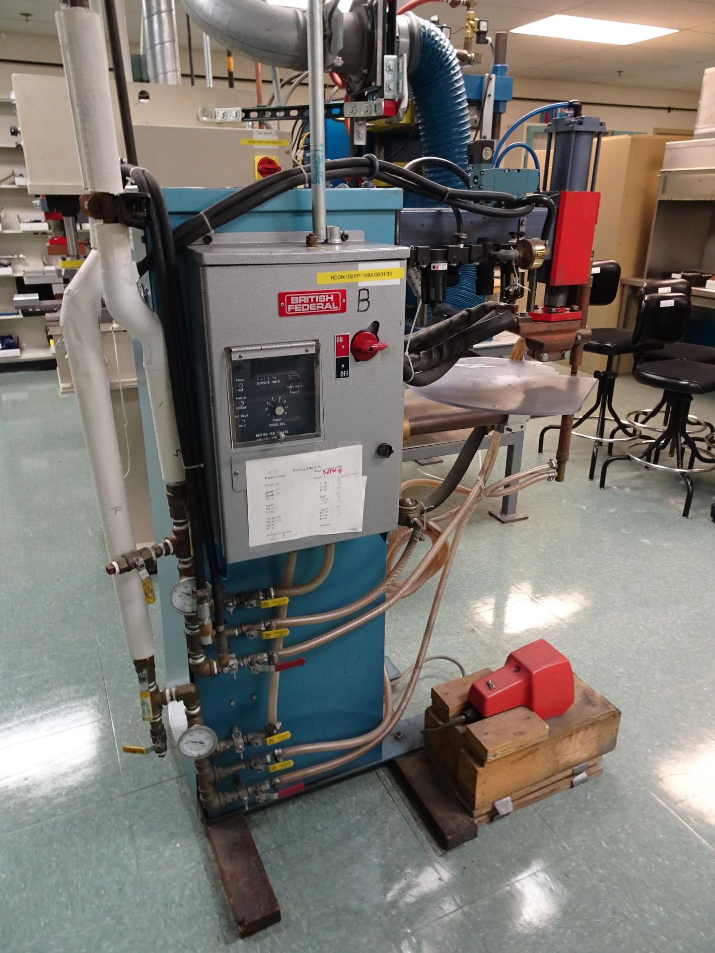 British Federal Stronghold Pedestal Spot Welder With Foot Pedal Controls, Tr Number 45395, 25 KVA, - Image 3 of 5