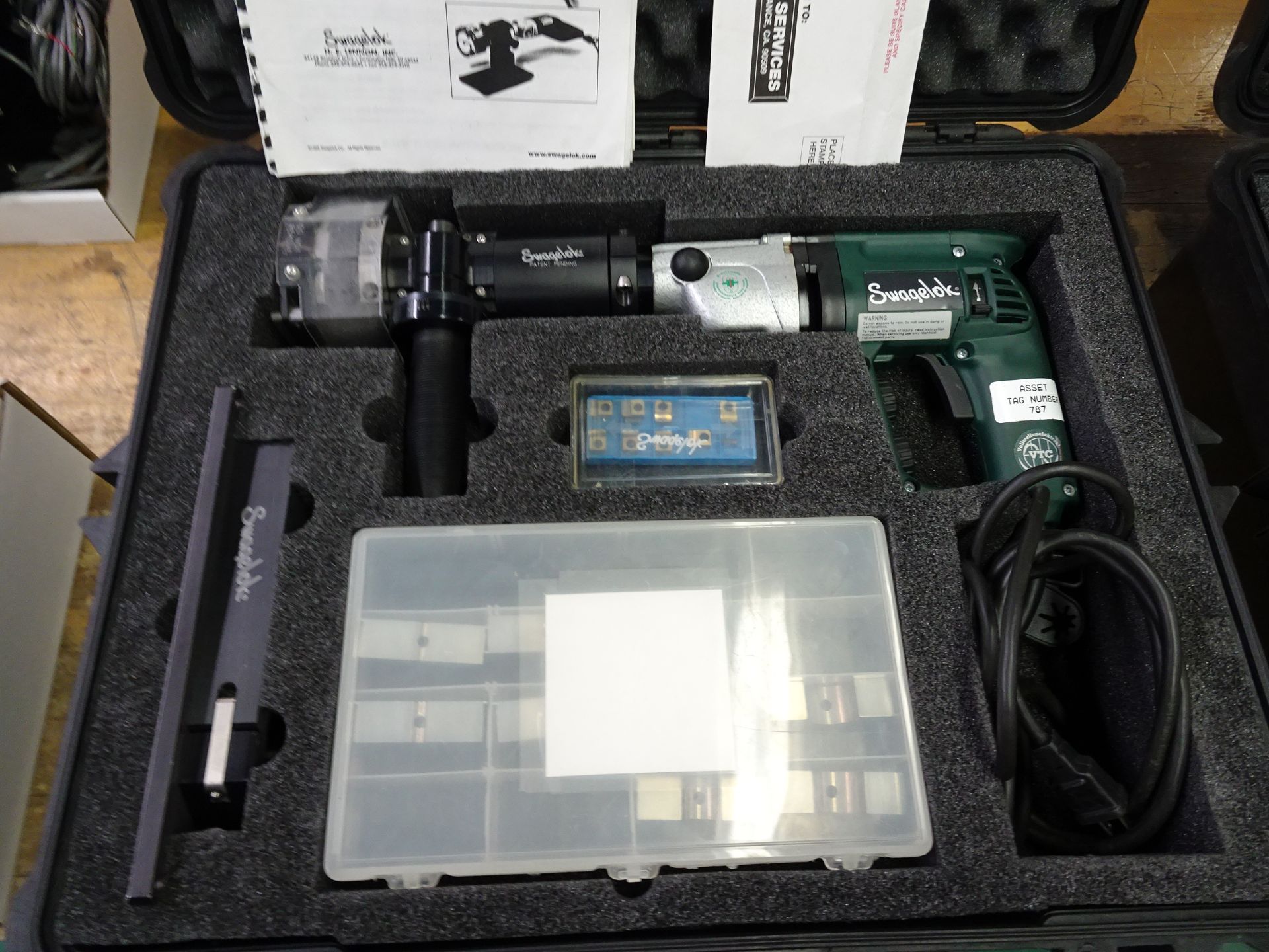 Swagelok Model SWS-EP232 2-Facing Tool Kit With (1) Metabo Hammer Drill, (2) Facing Unit, Associated - Image 2 of 3