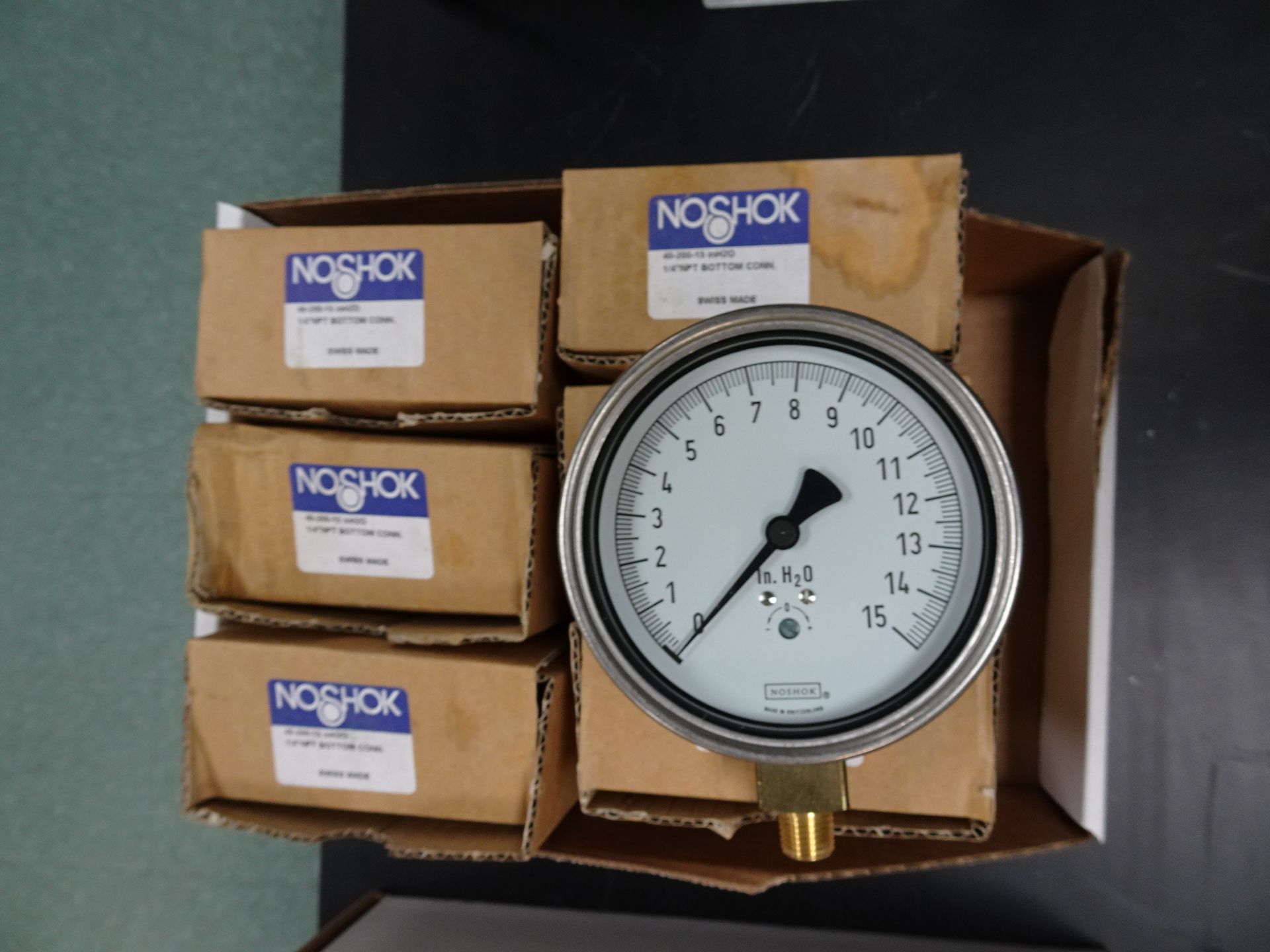 (6) NoShok Model 40-200-15 in H20 1/4"NPT Bott on Connector Unused In Box