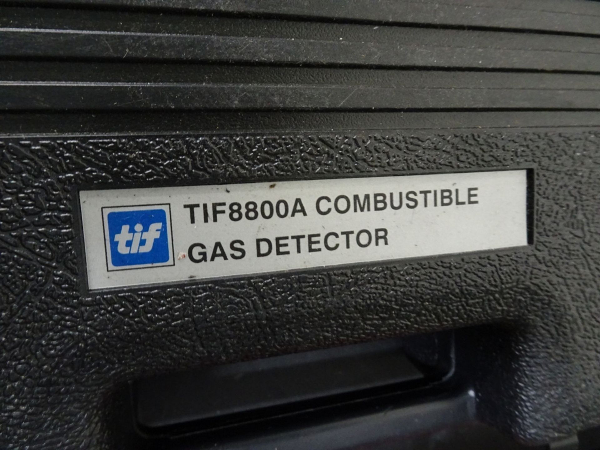 Tif Model TIF8800A Combustible Gasses Detector With Power Supply And Case - Bild 2 aus 2