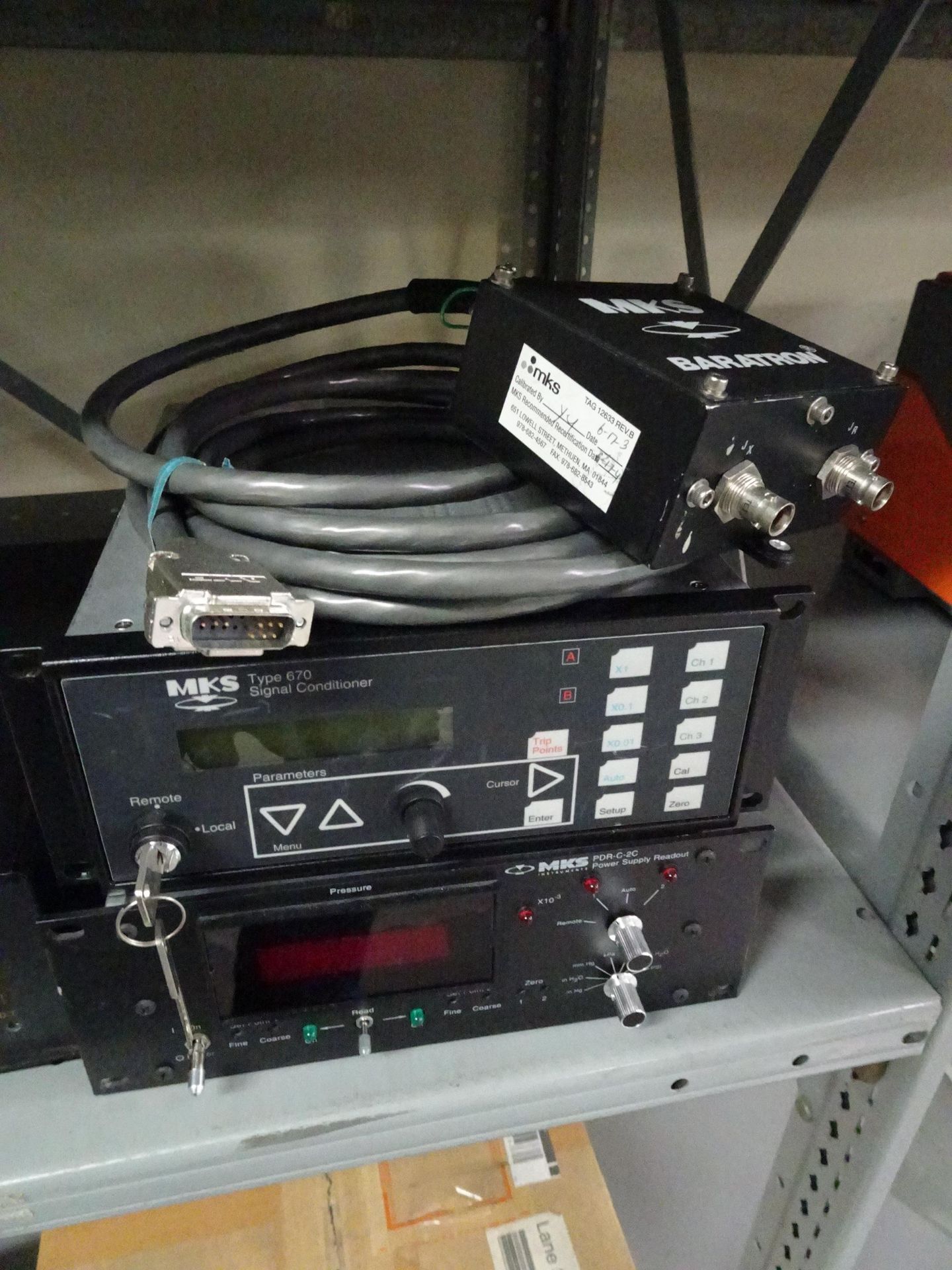 Myers Vacuum Model GITC-425 Thermocouple / Ion Gage Controller, (1) MKS Baratron Model 670 Signal - Image 2 of 3