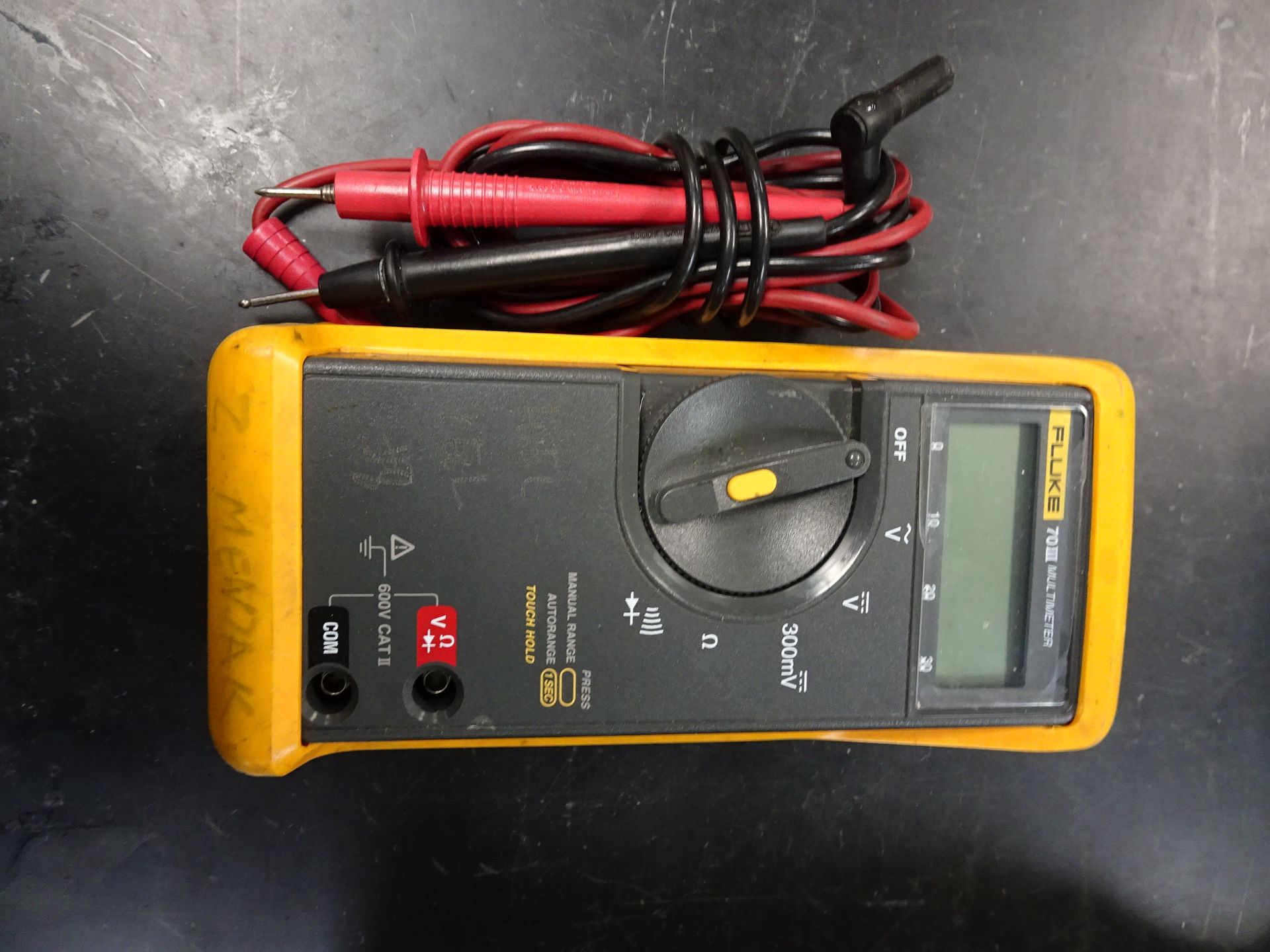 Fluke Model 70III Digital Handheld Multimeter With Leads