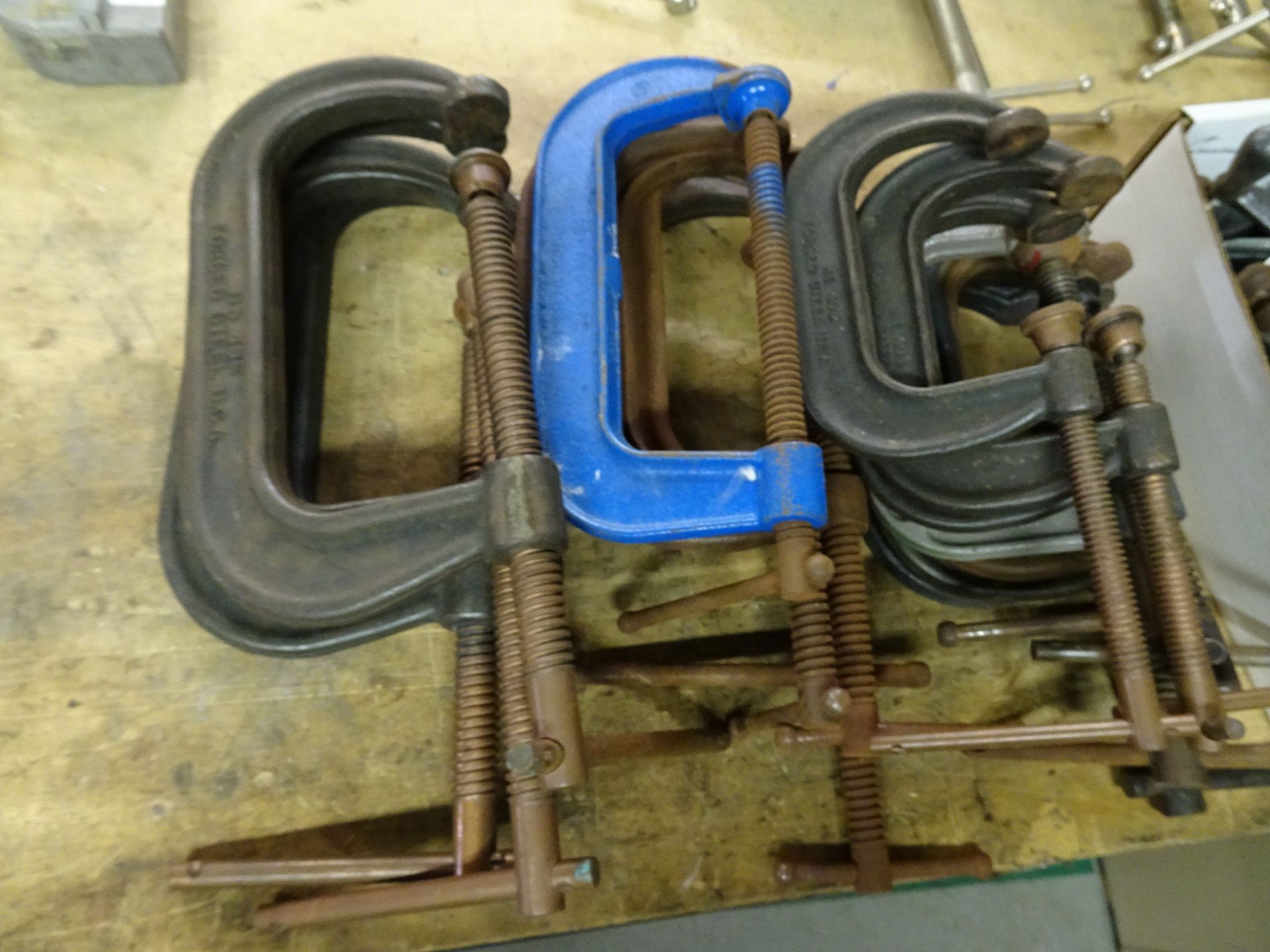 (1) Large Lot Of Various Sized C-Clamps, Sizes Range From 2 In. - 6 In., Approximately (35) C-Clamps - Bild 2 aus 3