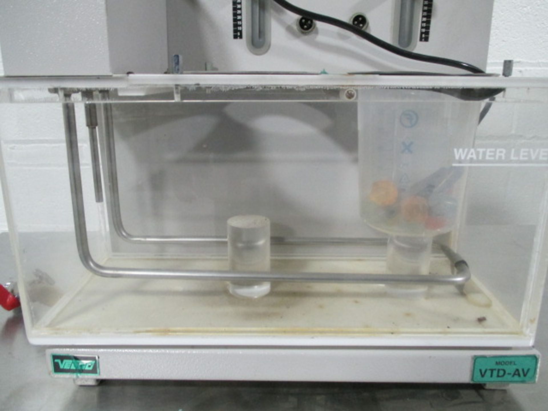 Veego tablet disintegration tester, type VTD-AV, two sample stations, with controls and display, - Image 6 of 8